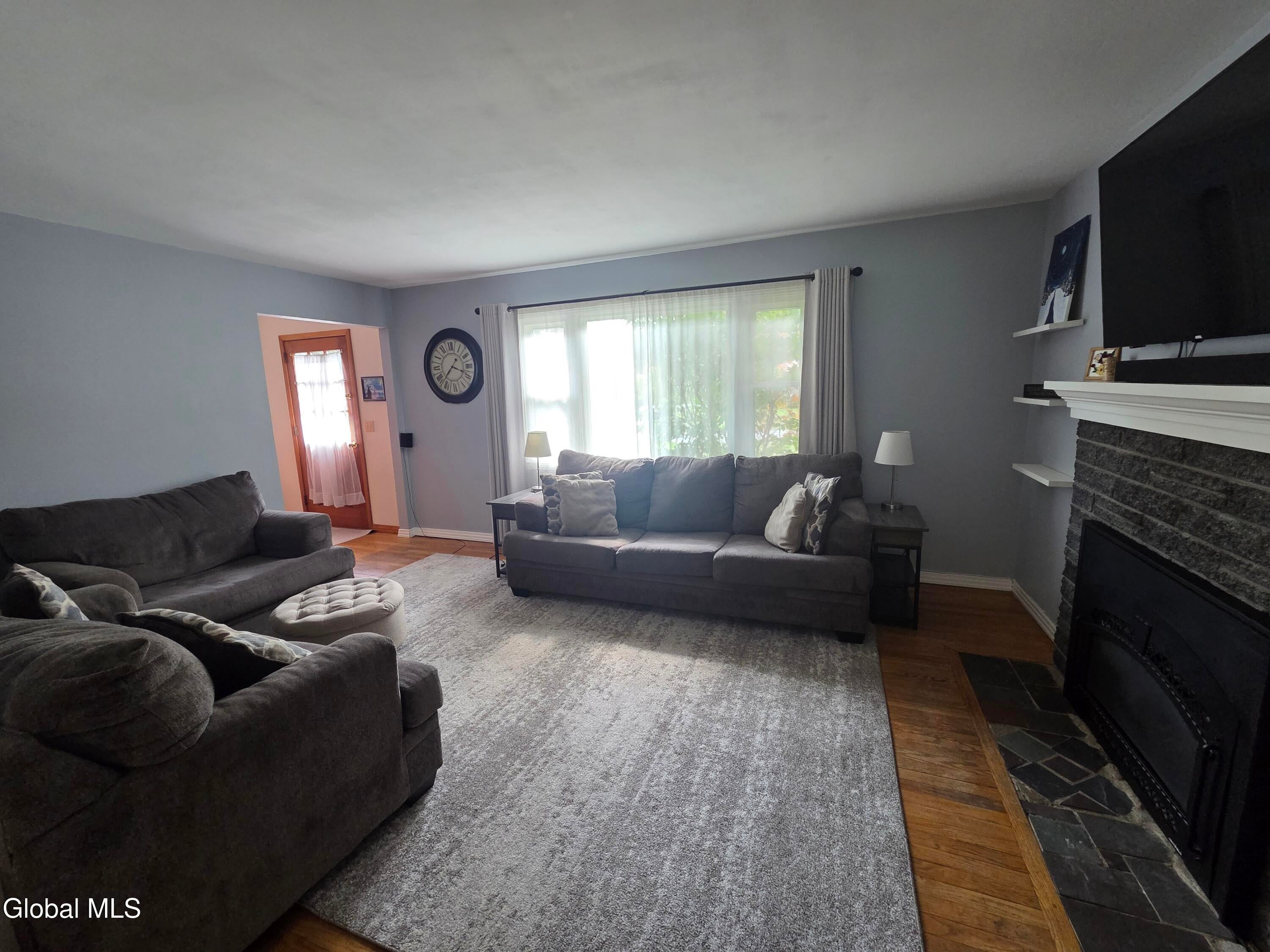 17 Sherwood Drive
