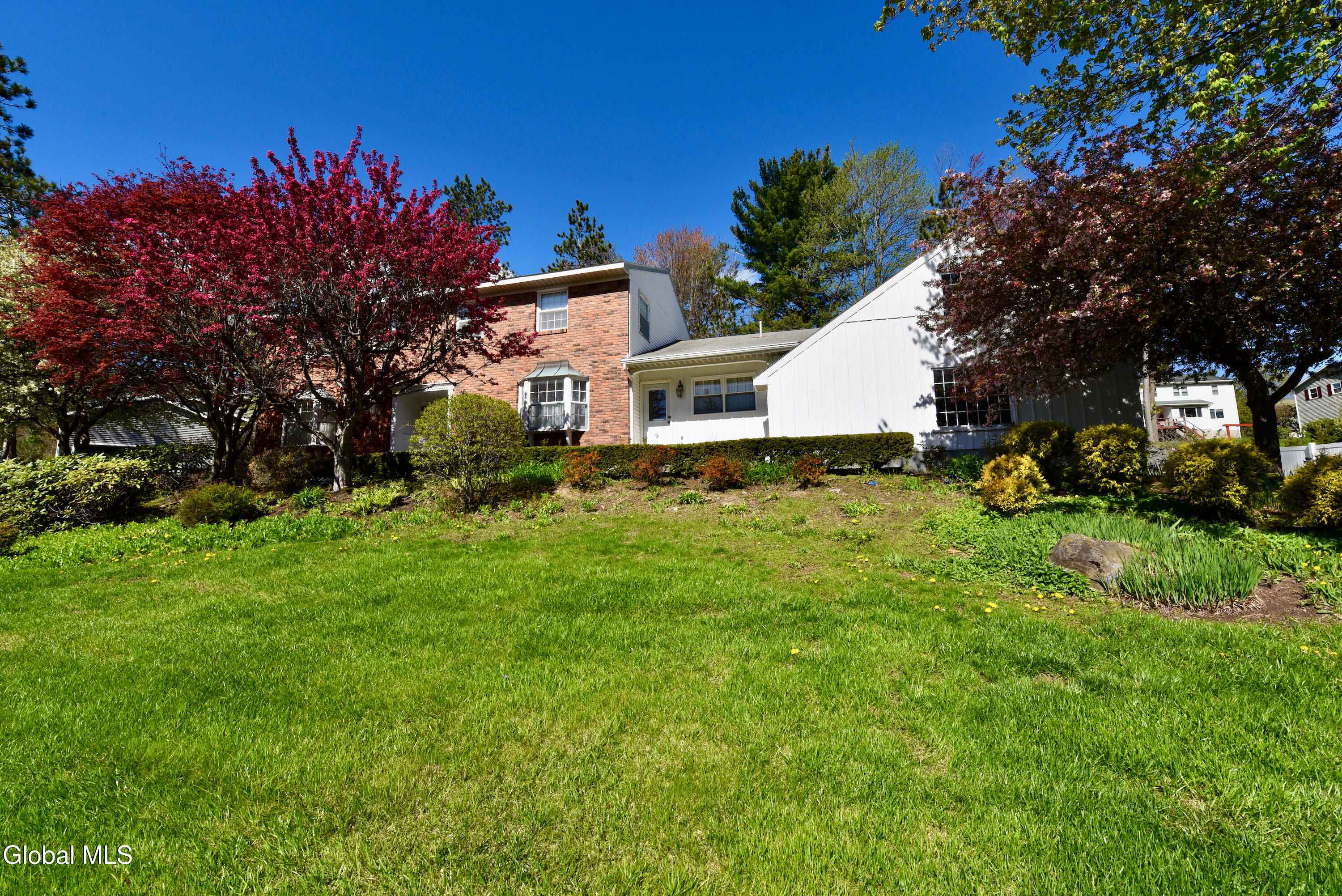 1205 Viewmont Drive