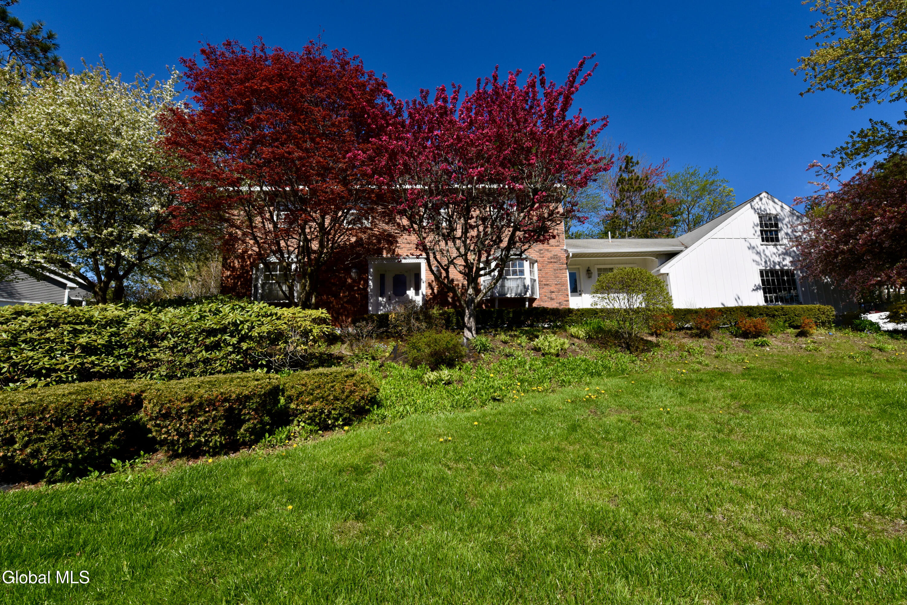 1205 Viewmont Drive
