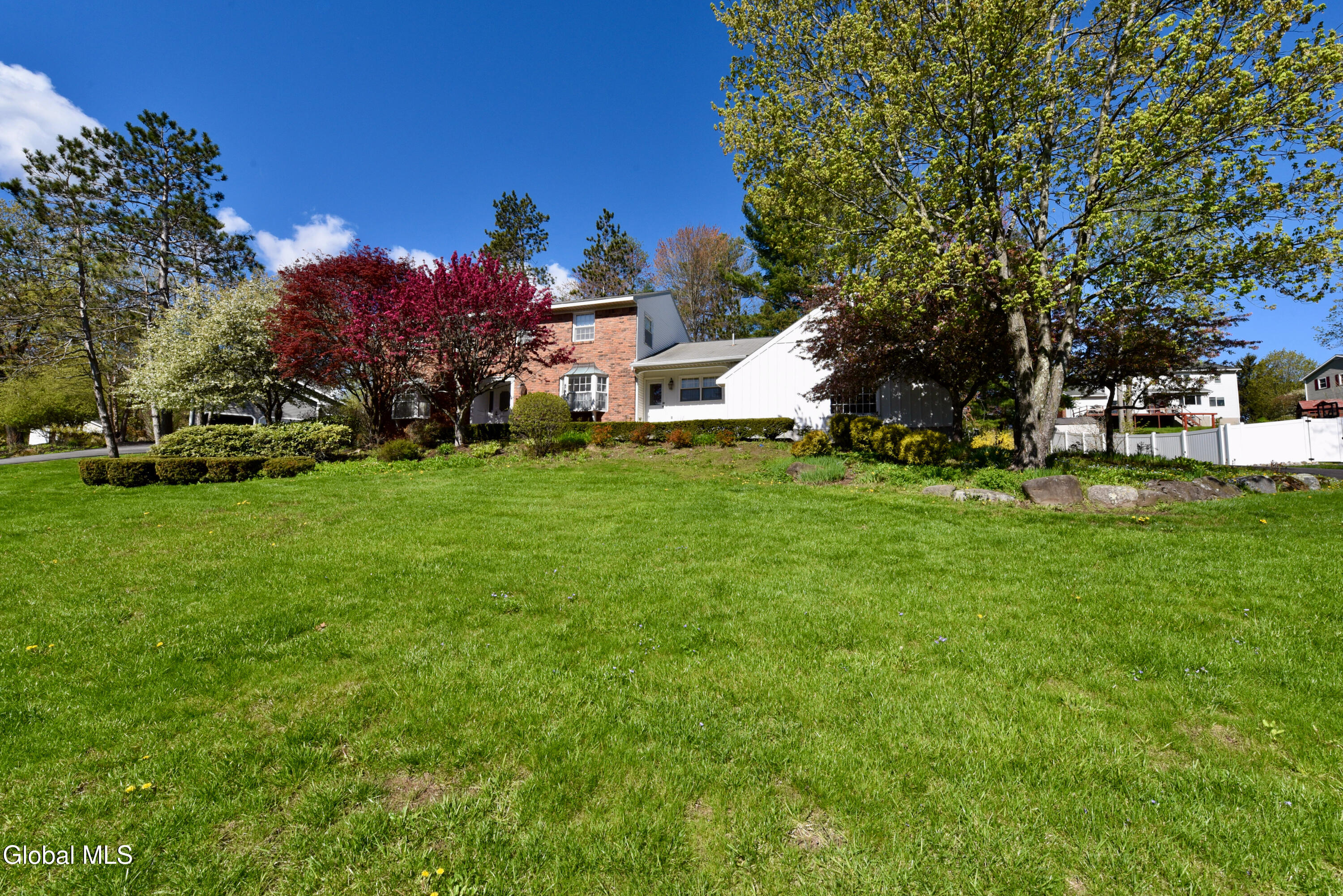1205 Viewmont Drive