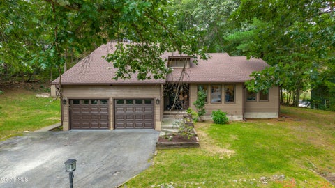 Photo of 8 Fox Hollow Lane, Queensbury, NY 12804 (MLS # 202625962)