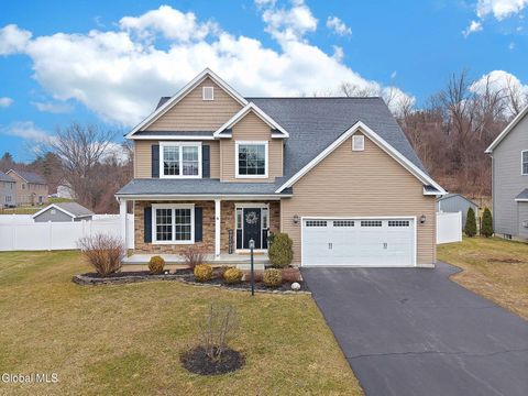 Homes For Sale - 6 Jennifer Drive<br/> Mechanicville, NY 12118