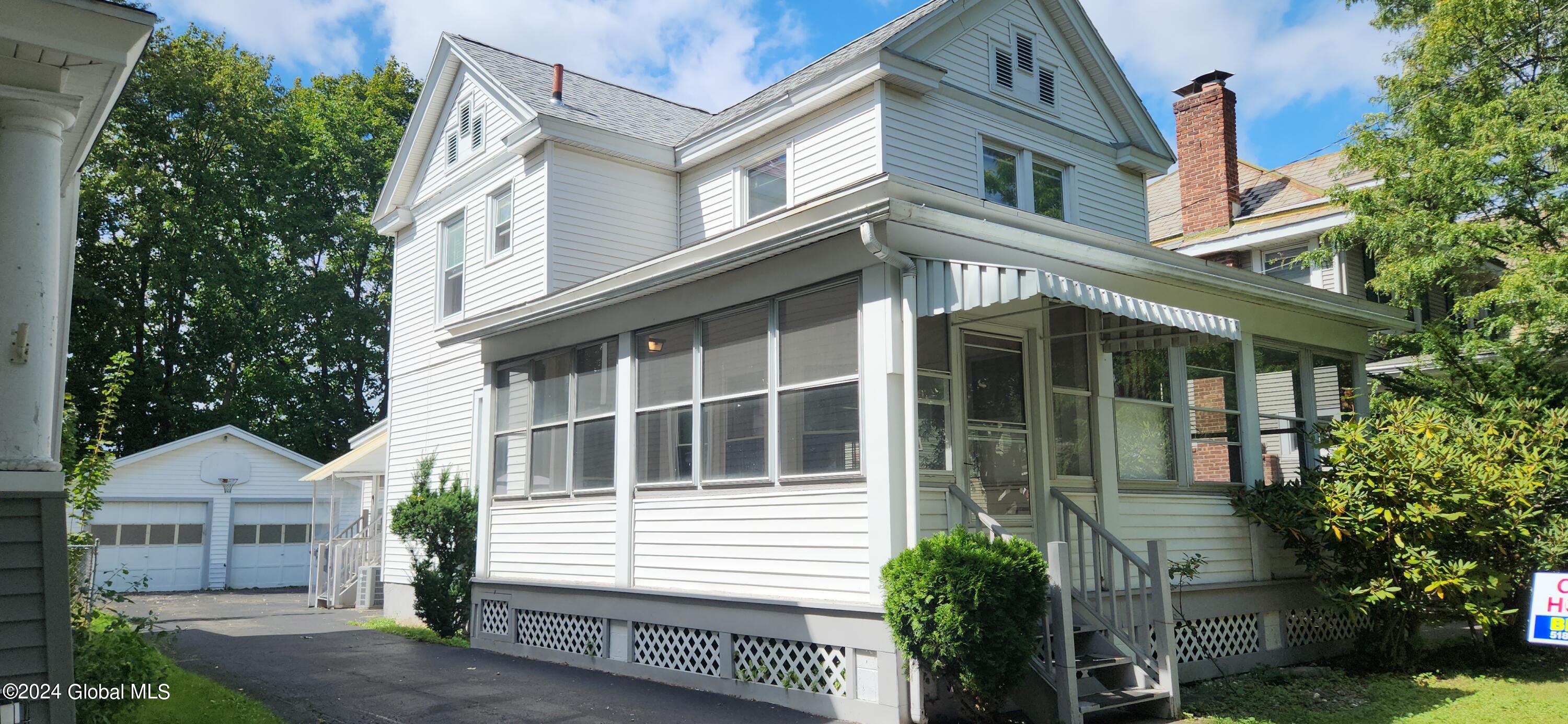 23 Woodrow Court, Troy, New York image 1