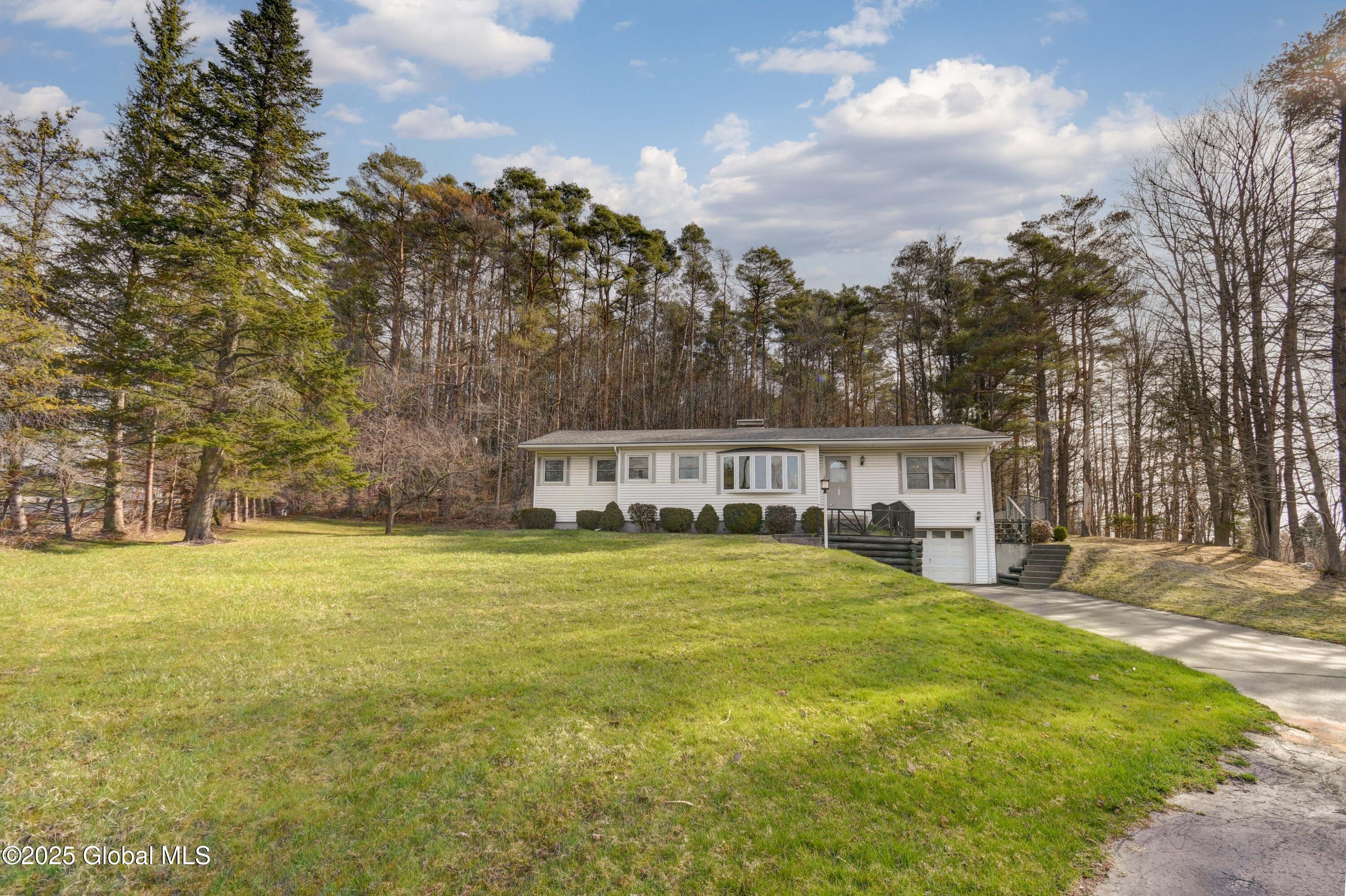 686 County Highway 122, Gloversville, New York image 2