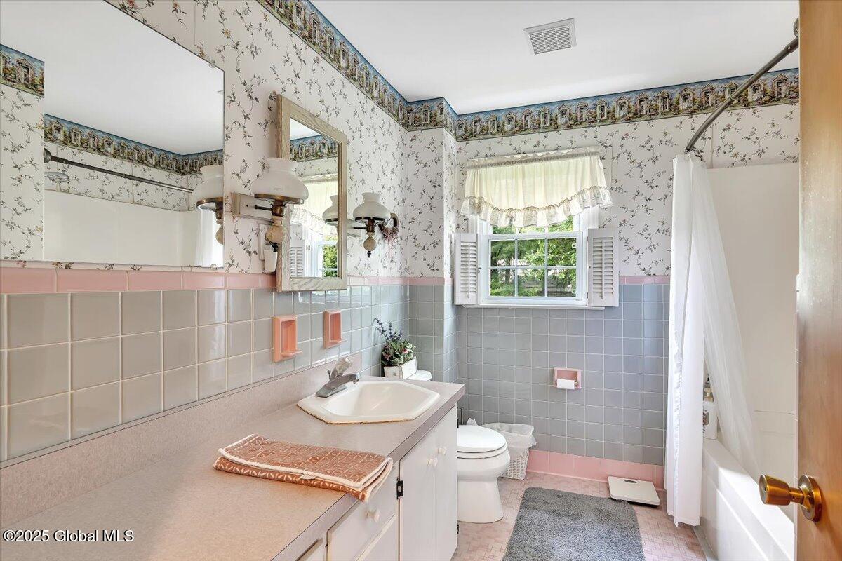 27 Cedar Lane, Glenville, New York image 14