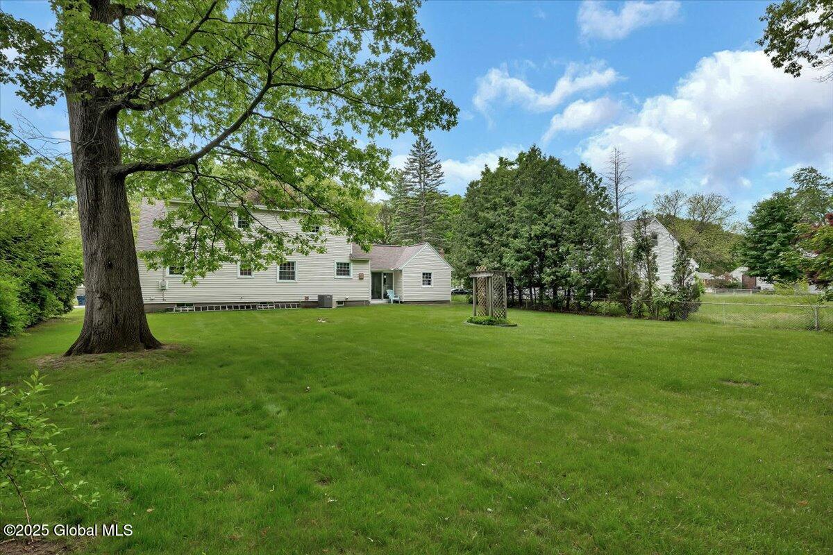 27 Cedar Lane, Glenville, New York image 30