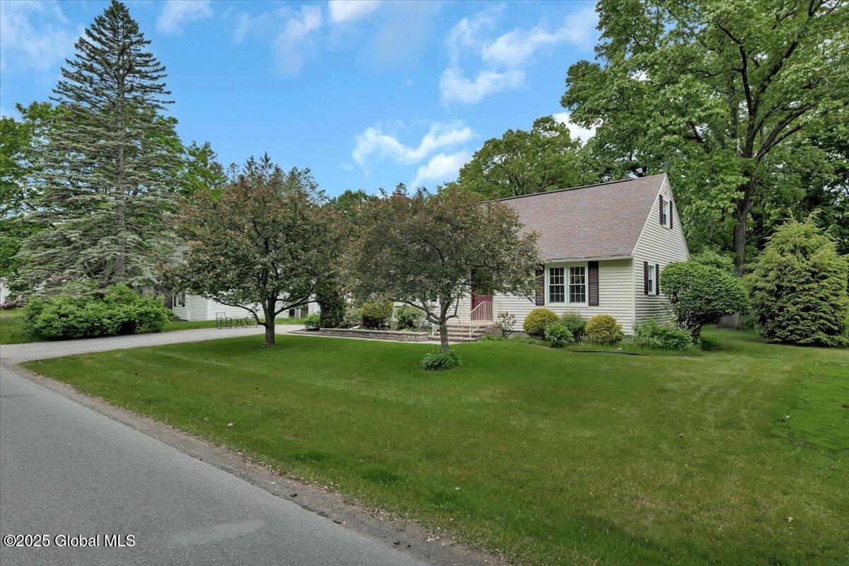 27 Cedar Lane, Glenville, New York image 26