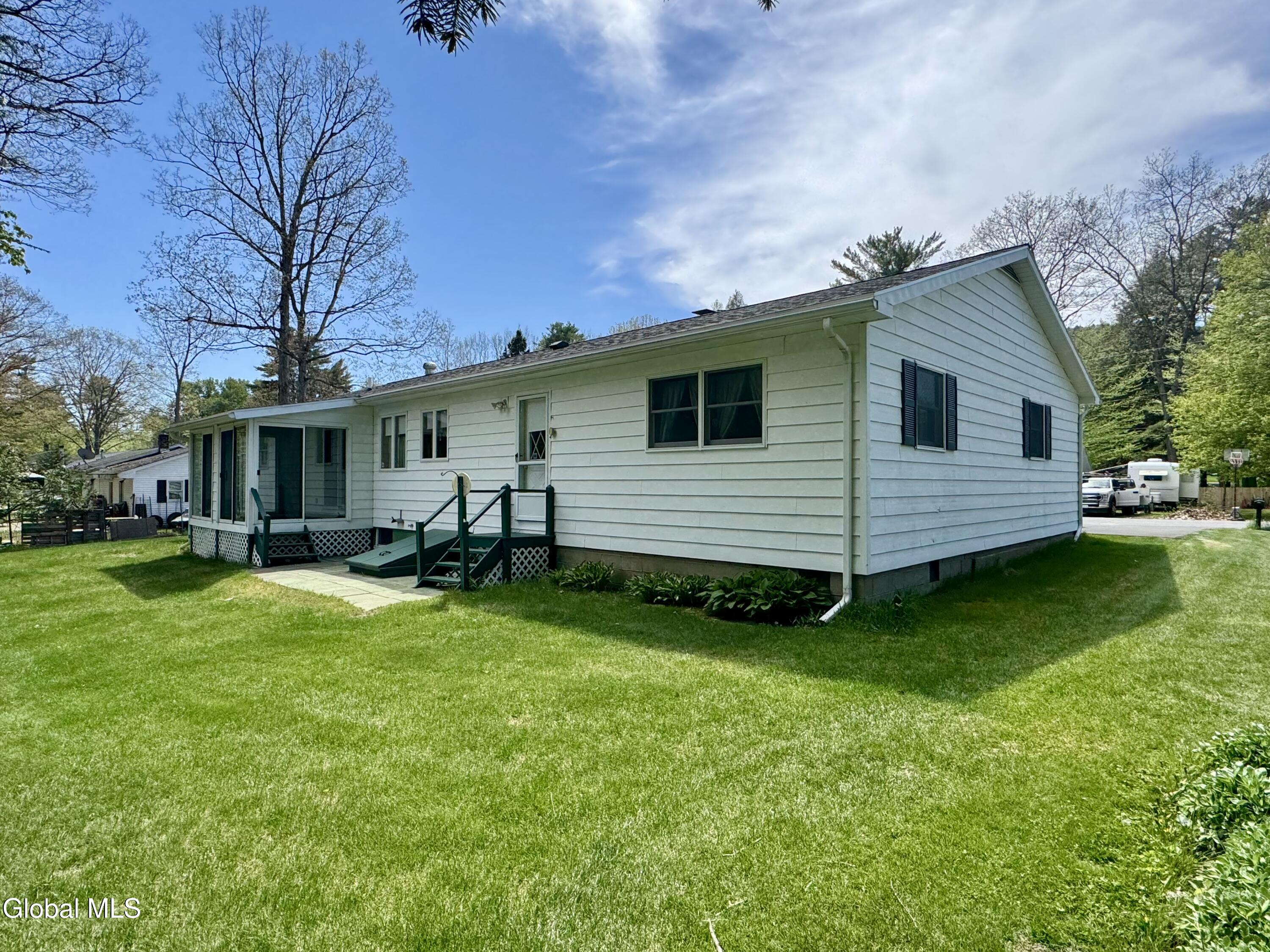 24 Links Avenue
