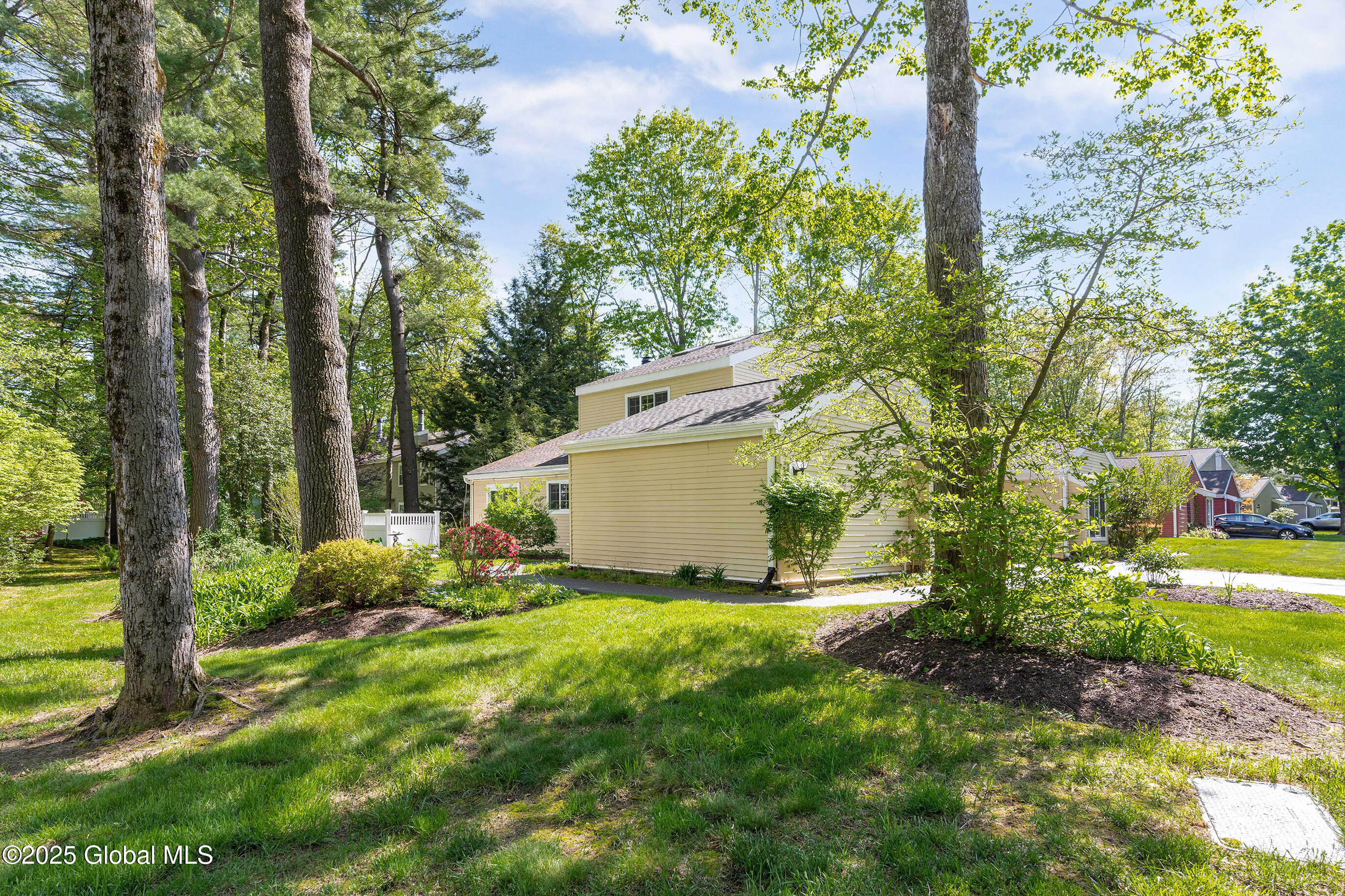24 Chestnut Road, Delmar, New York image 4