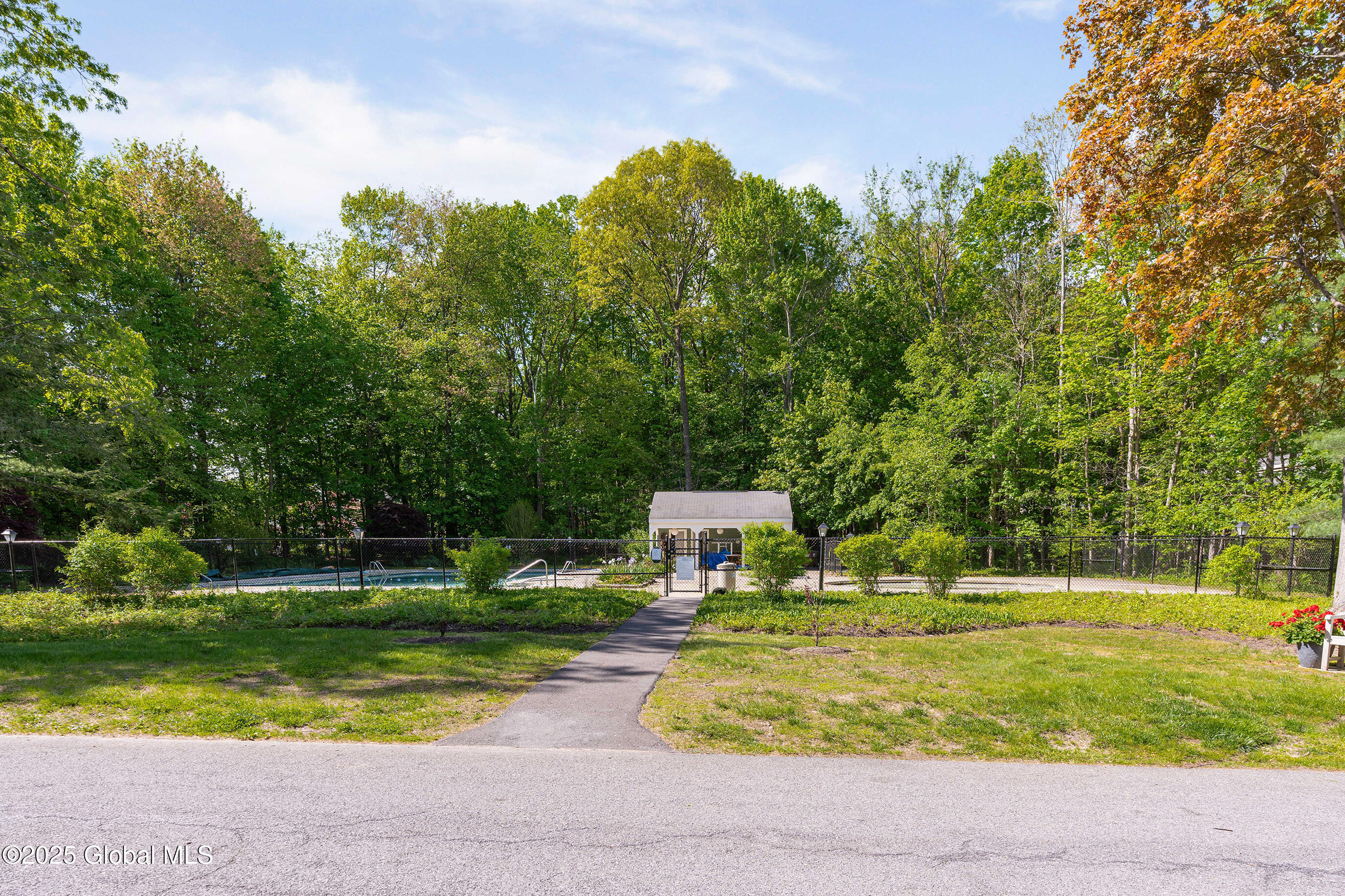 24 Chestnut Road, Delmar, New York image 33