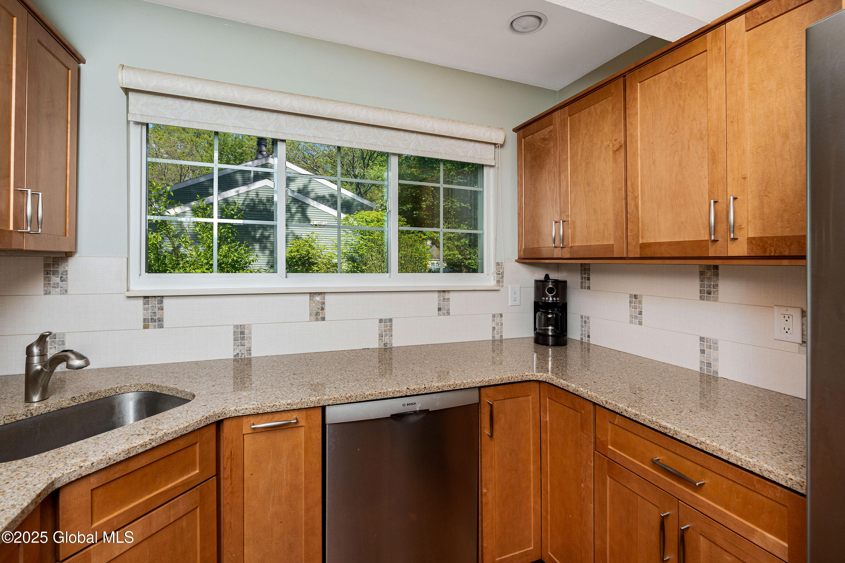 24 Chestnut Road, Delmar, New York image 13