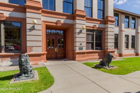 Photo of 125 High Rock Avenue #H, Saratoga Springs, NY 12866 (MLS # 202527215)