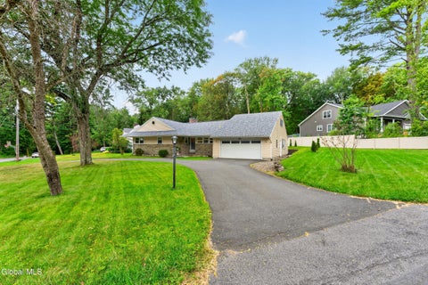 Photo of 887 Morgan Avenue, Niskayuna, NY 12309 (MLS # 202626515)