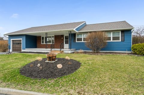 Homes For Sale - 5 Hadden Lane<br/> Troy, NY 12180