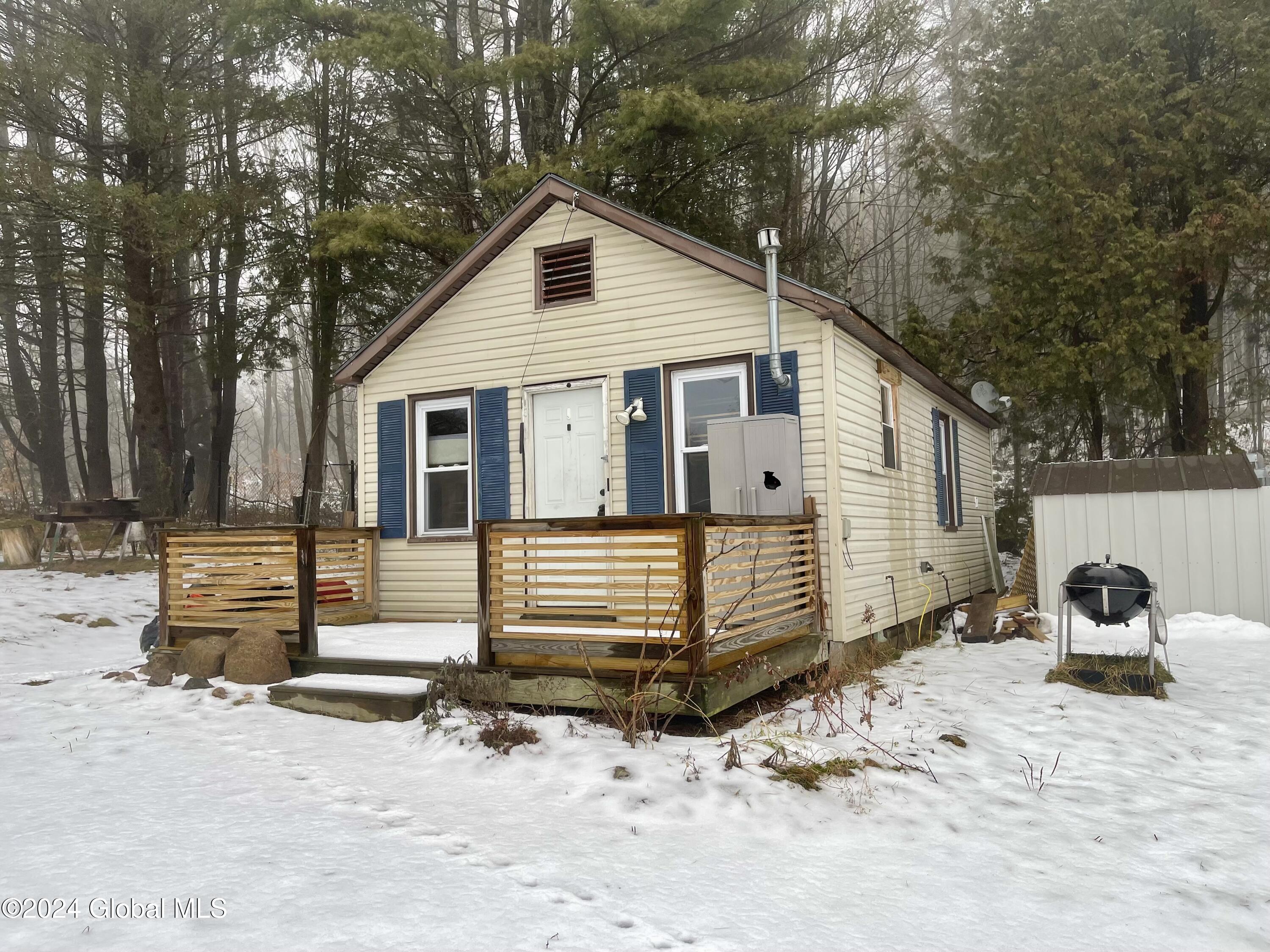 932 Hayesburg Road, Brant Lake, New York image 1