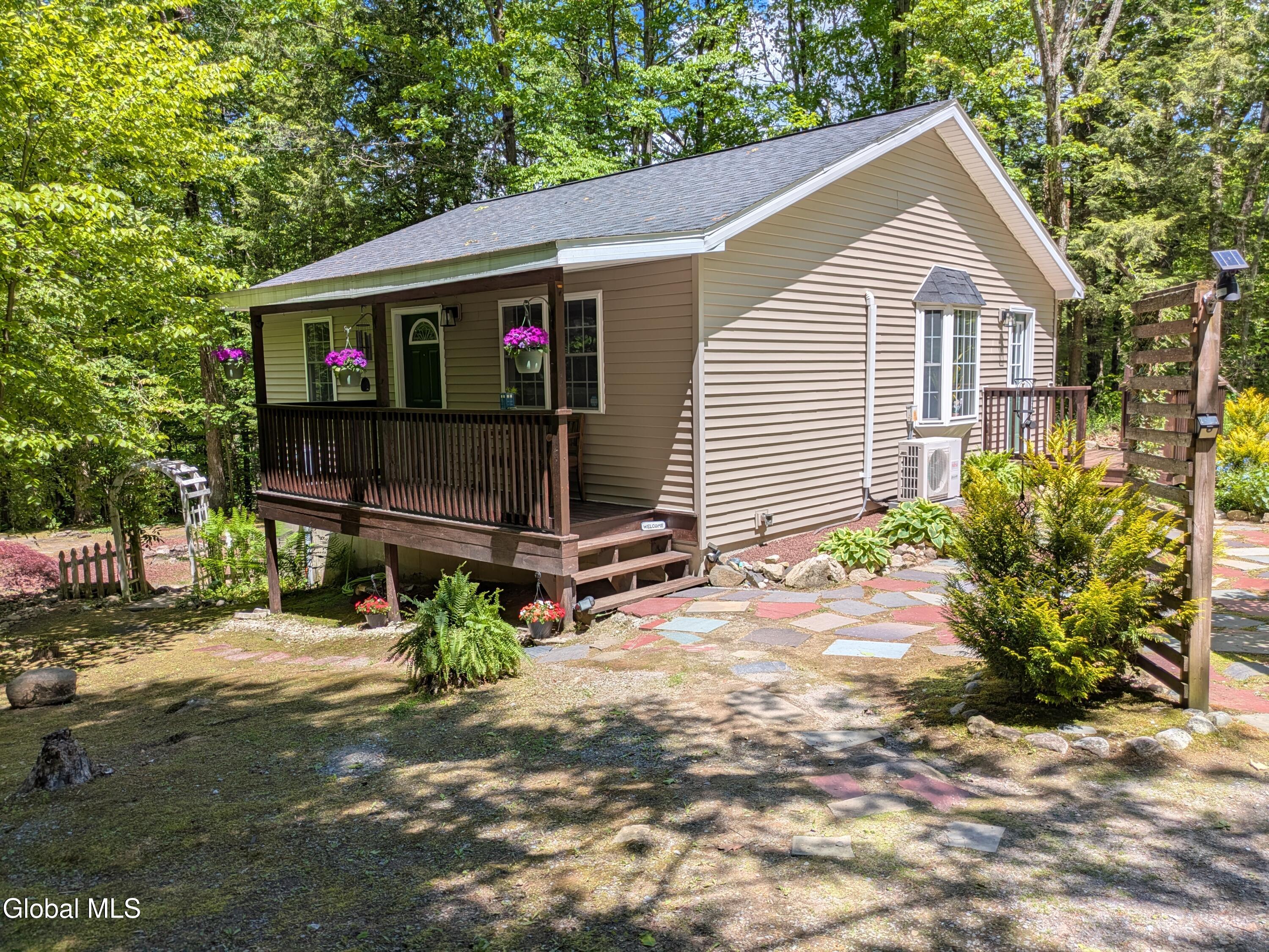 606 Goggins Road
