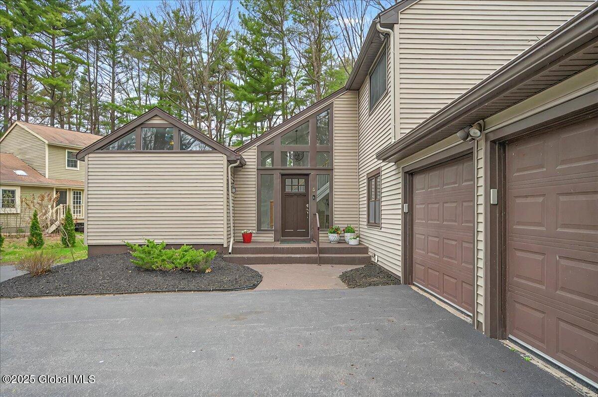 3 Stonegate Road, Ballston Lake, New York image 2
