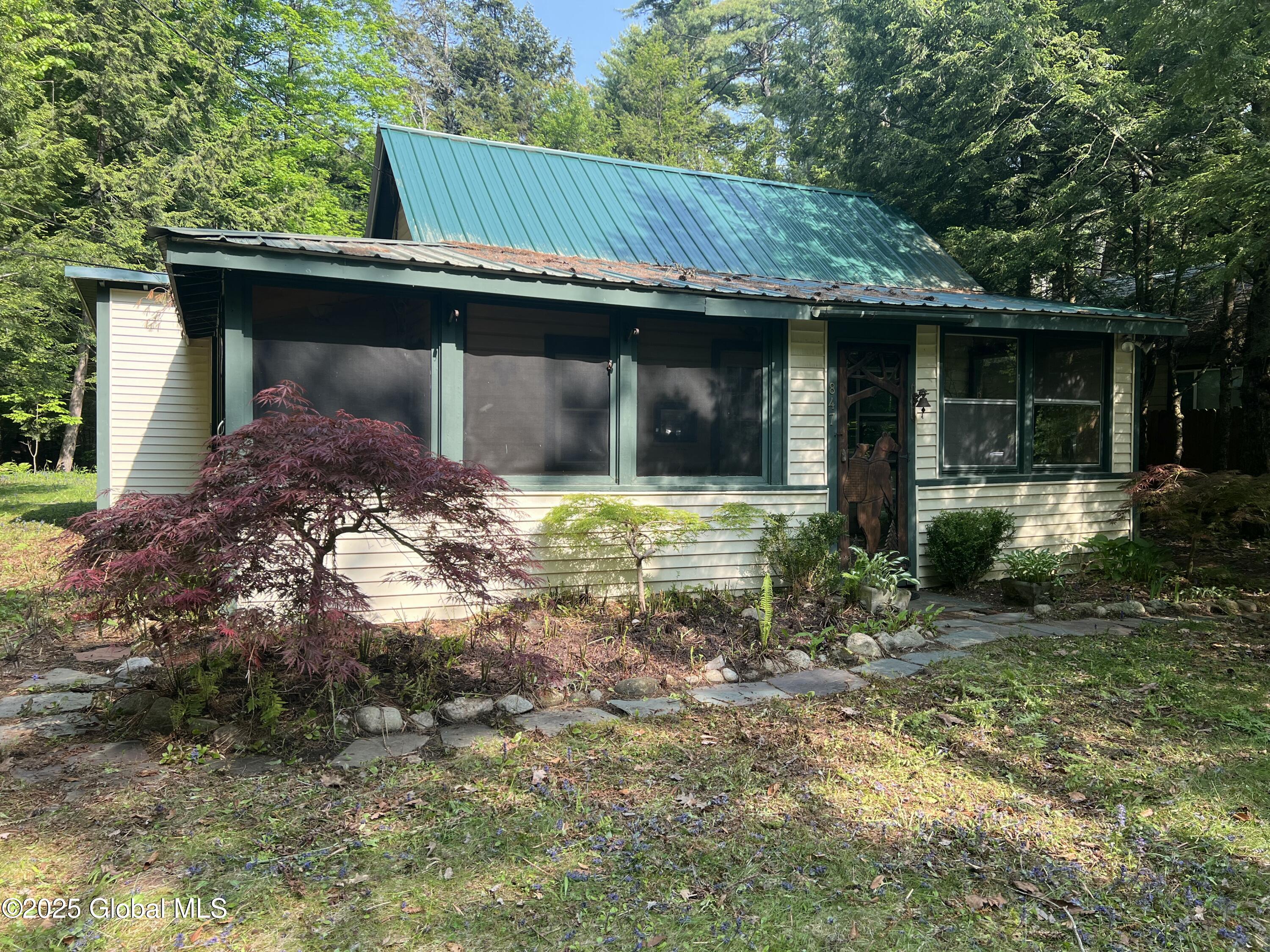 847 Lake Avenue, Lake Luzerne, New York image 1