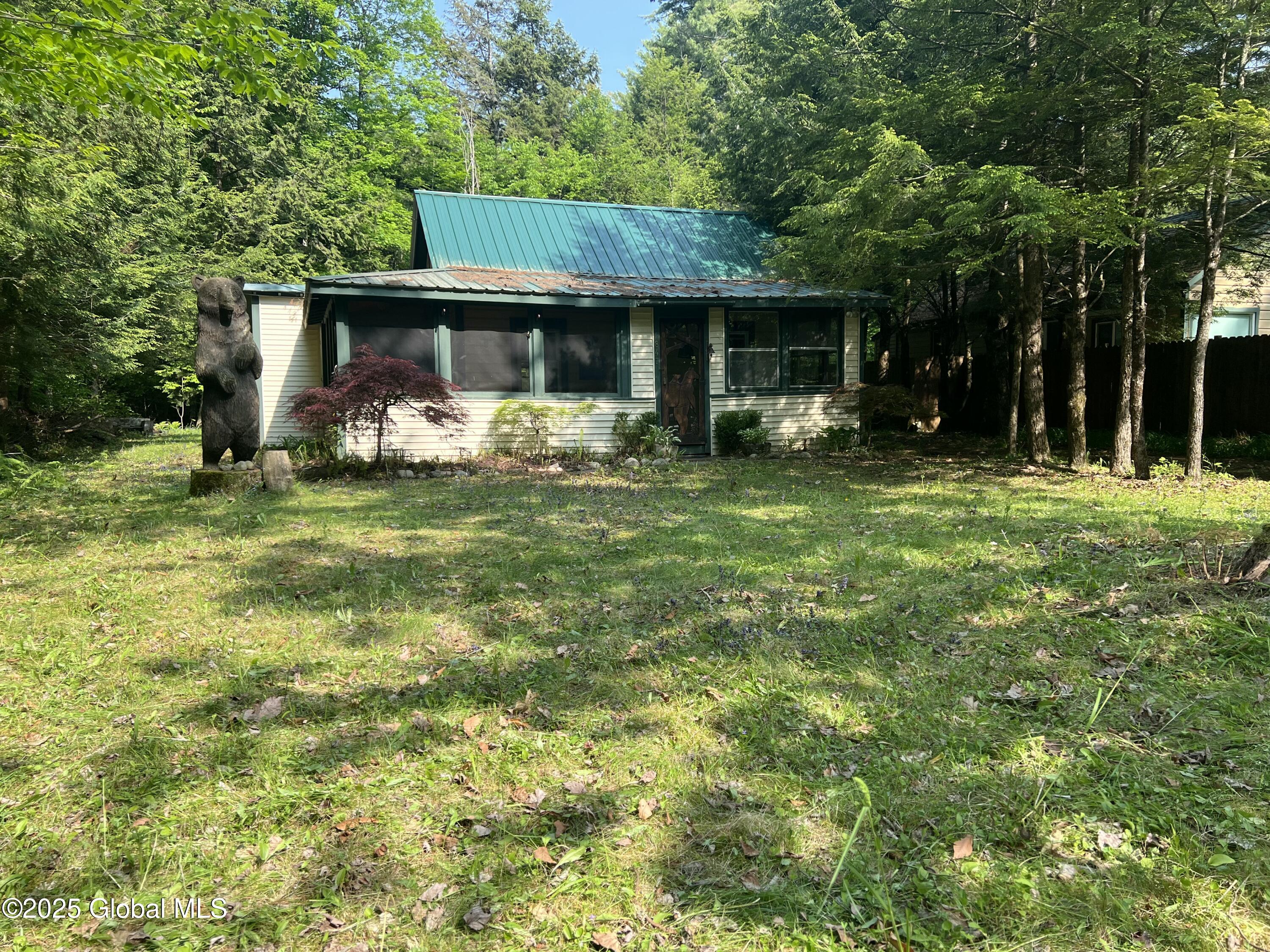 847 Lake Avenue, Lake Luzerne, New York image 9