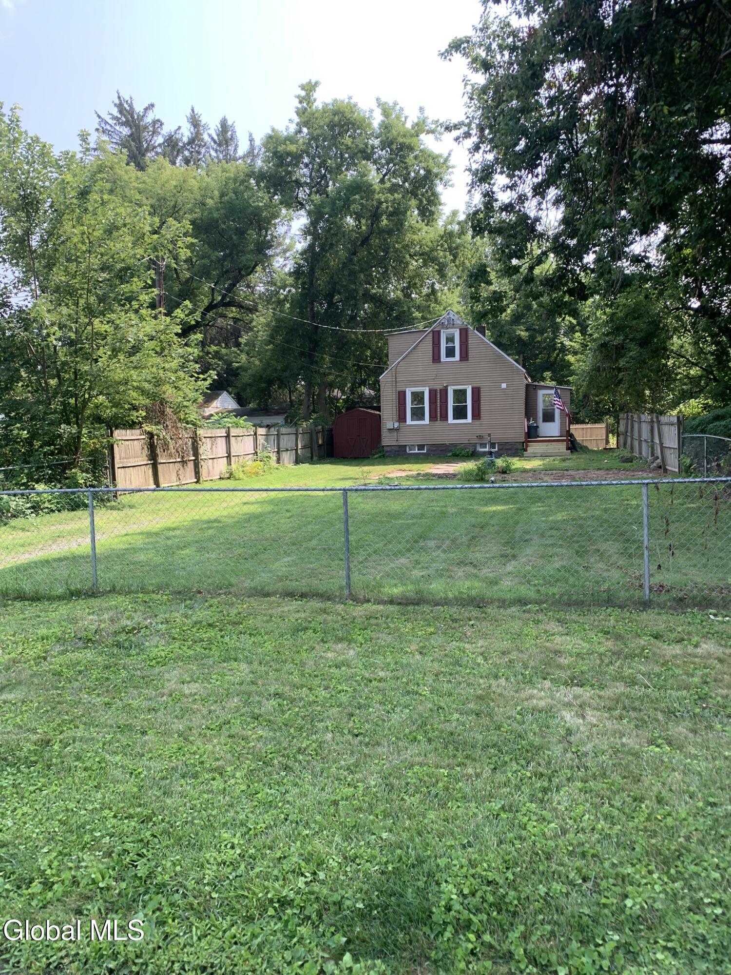 3 Livingston Avenue