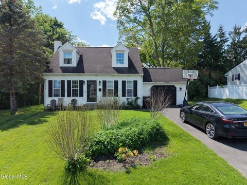 Homes For Sale - 27 Ridge Road<br/> Albany County, Ravena, NY 12143