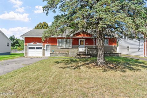 Photo of 1221 Houlton Avenue, Schenectady, NY 12303 (MLS # 202525211)