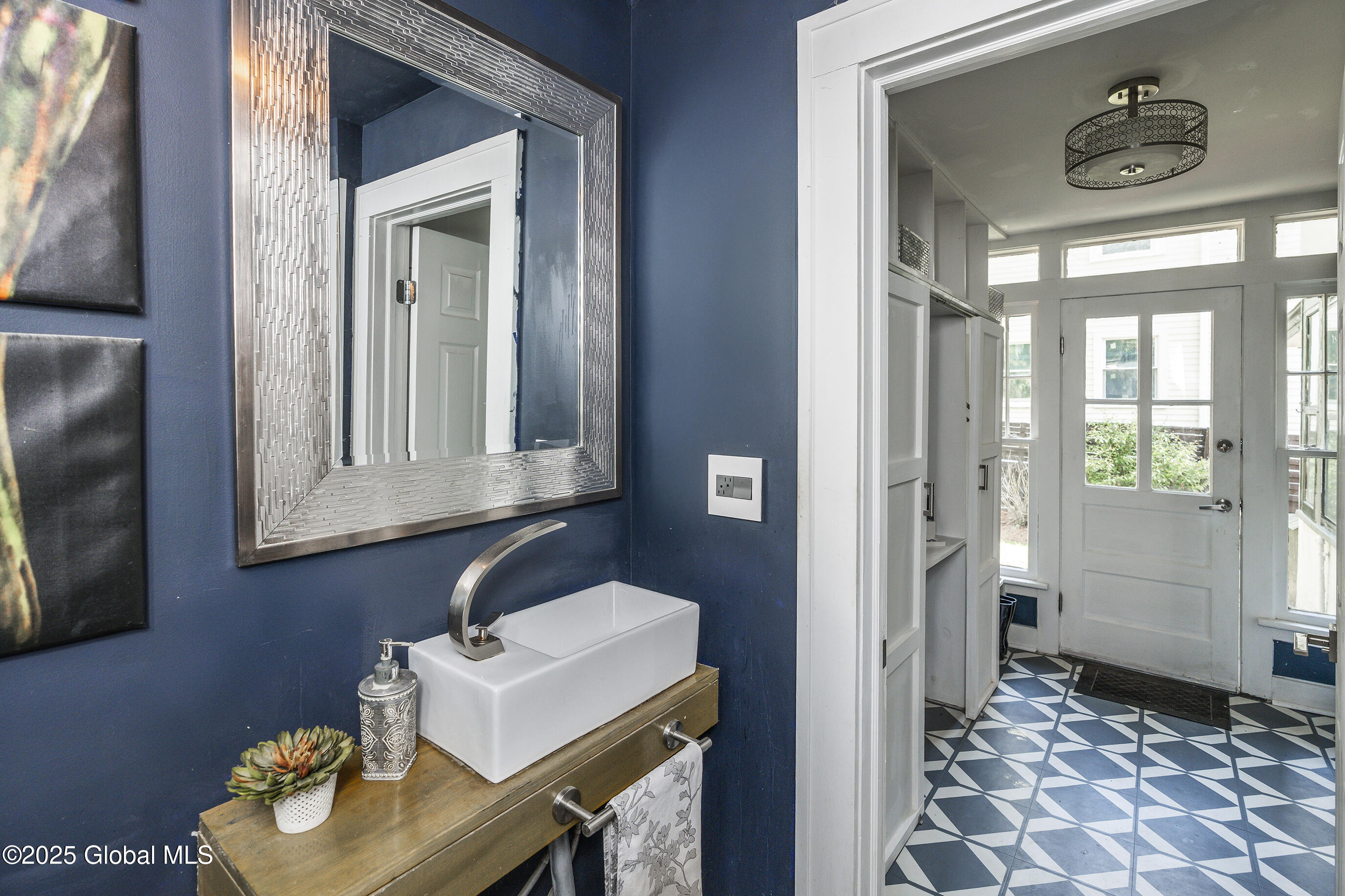 126 Maple Avenue, Troy, New York image 27