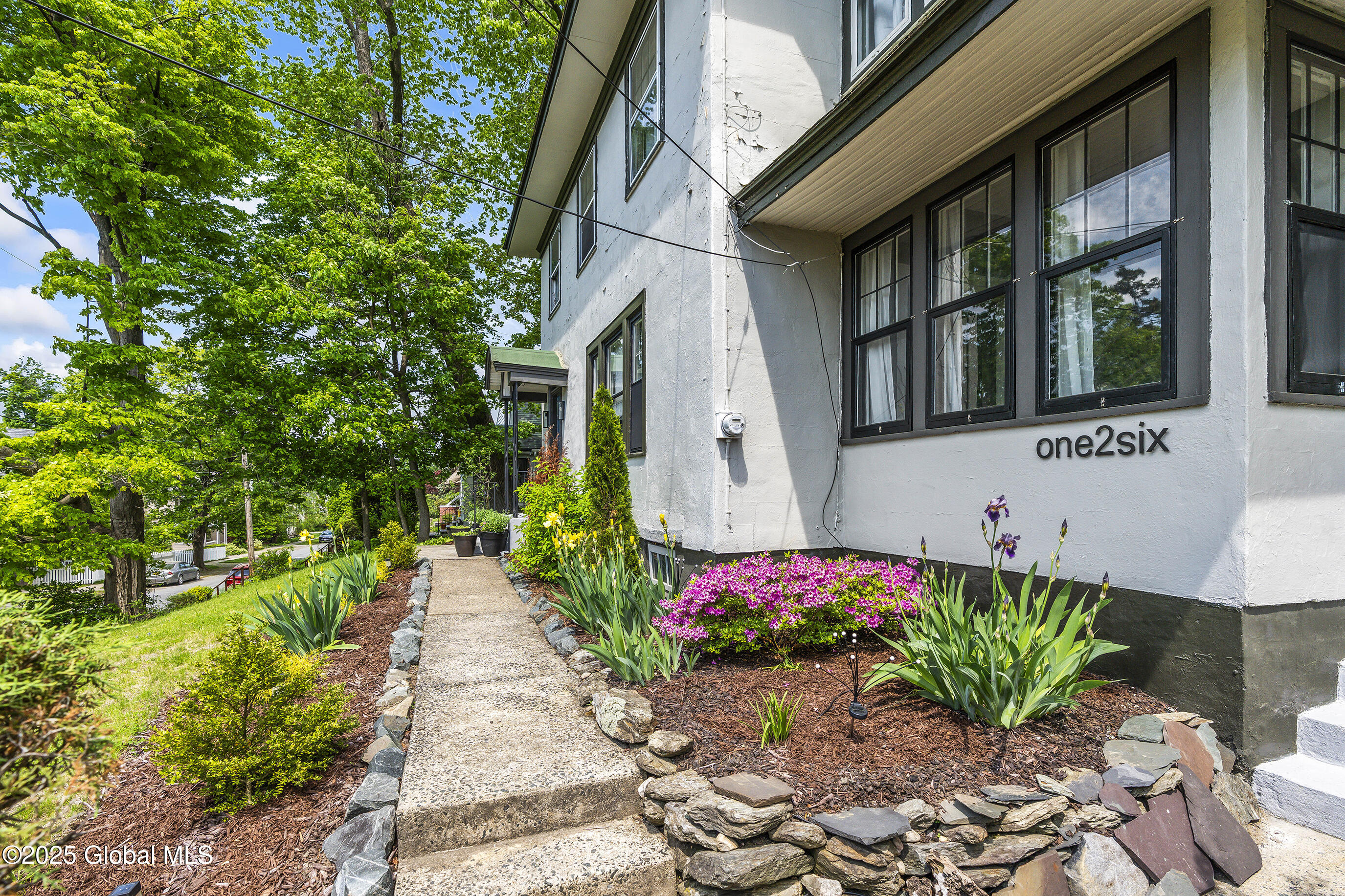 126 Maple Avenue, Troy, New York image 2