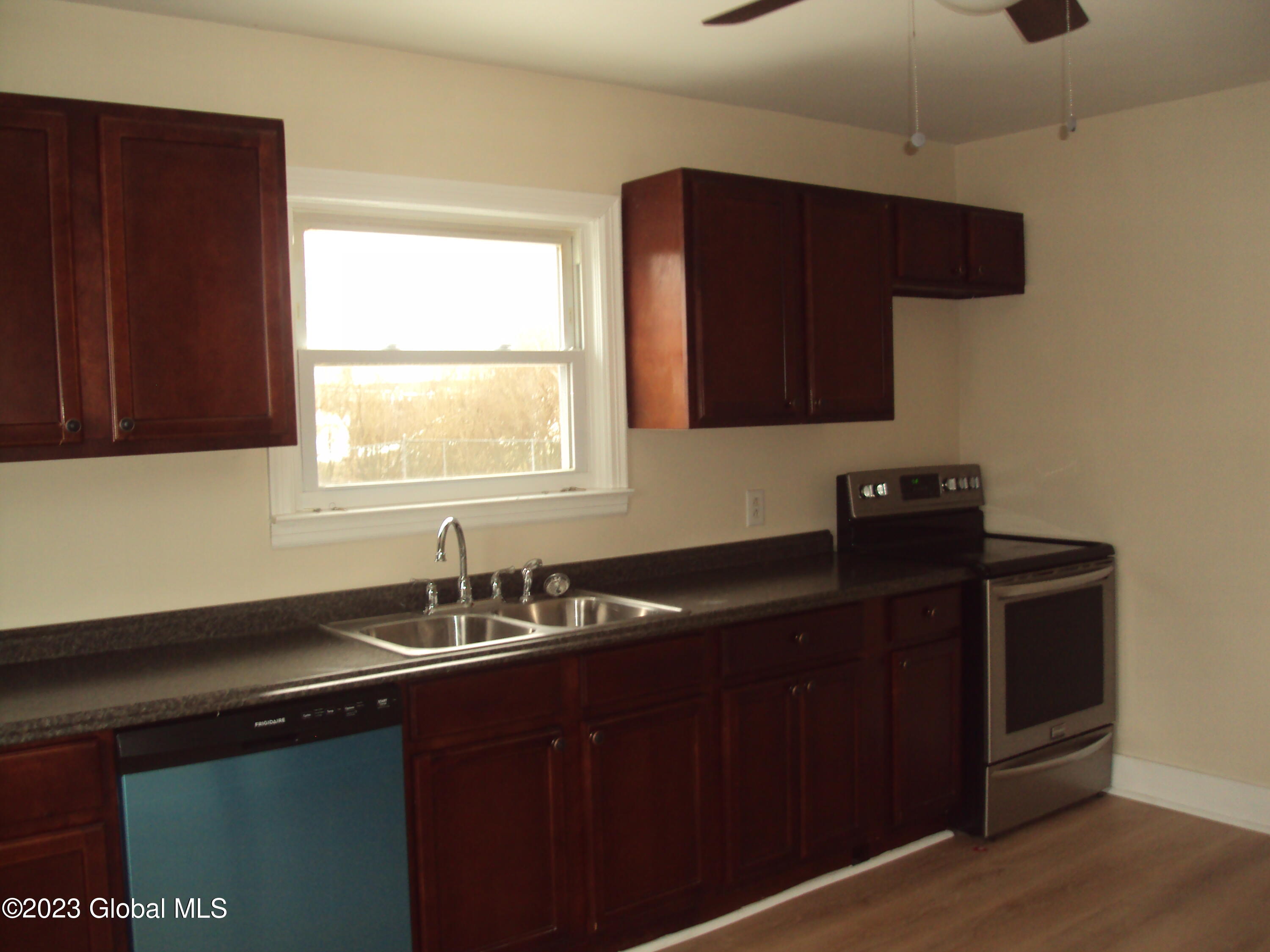 254 Church Street, Amsterdam, New York image 27