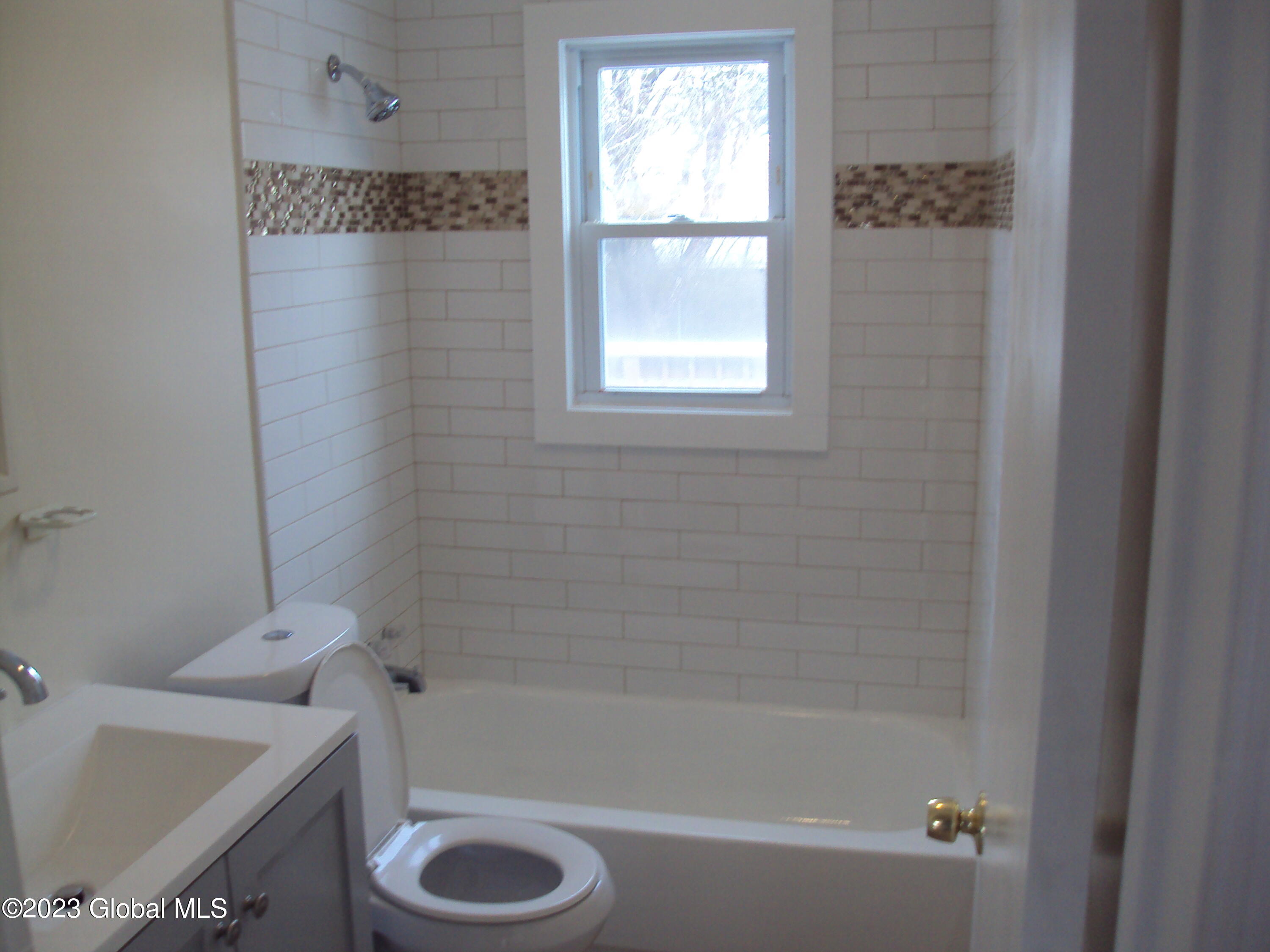 254 Church Street, Amsterdam, New York image 17