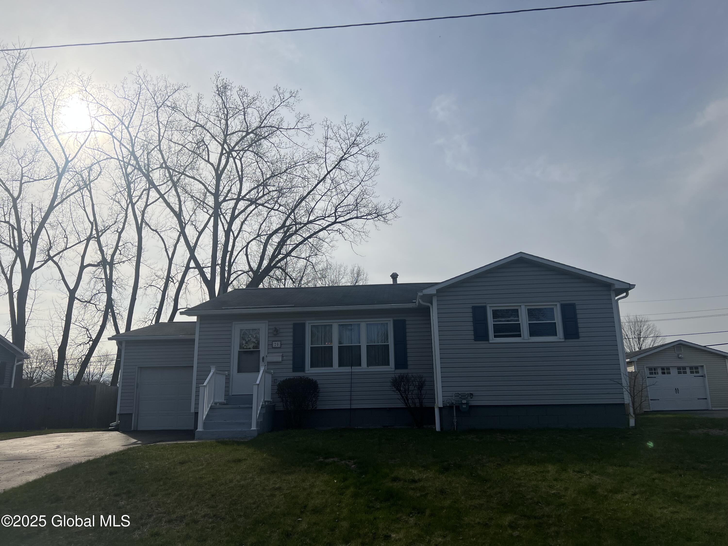 20 Thoroughbred Lane, Colonie, New York image 3