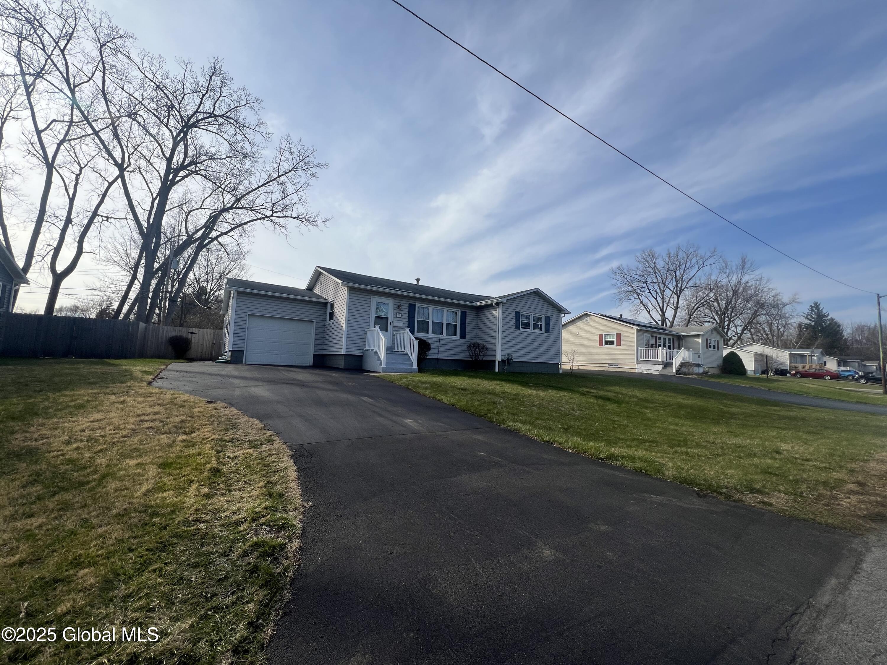 20 Thoroughbred Lane, Colonie, New York image 4