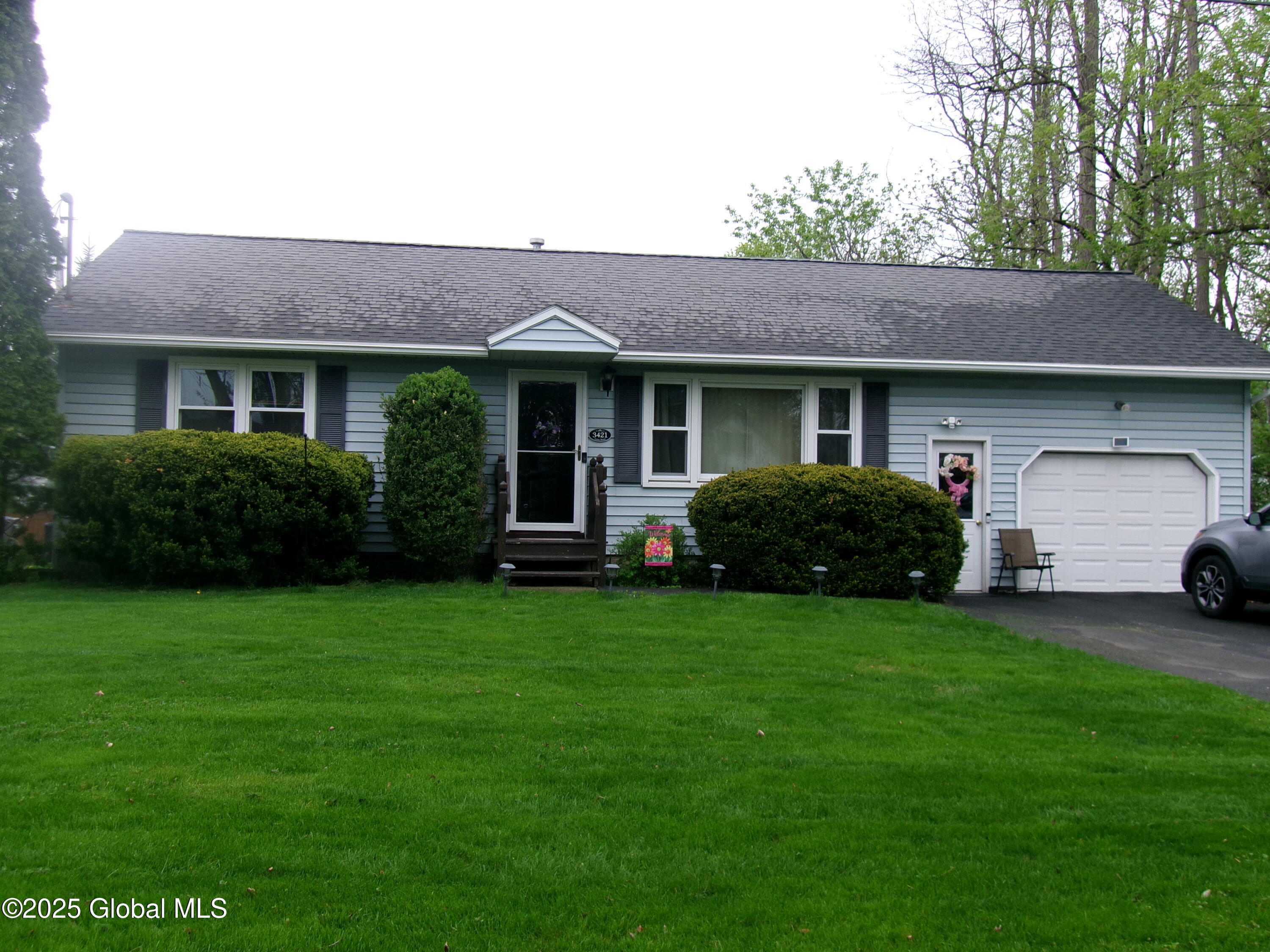 3421 Leroy Street, Schenectady, New York image 3