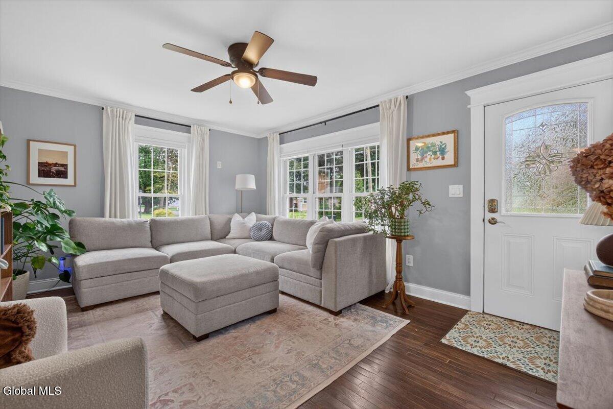 9 Cottonwood Place
