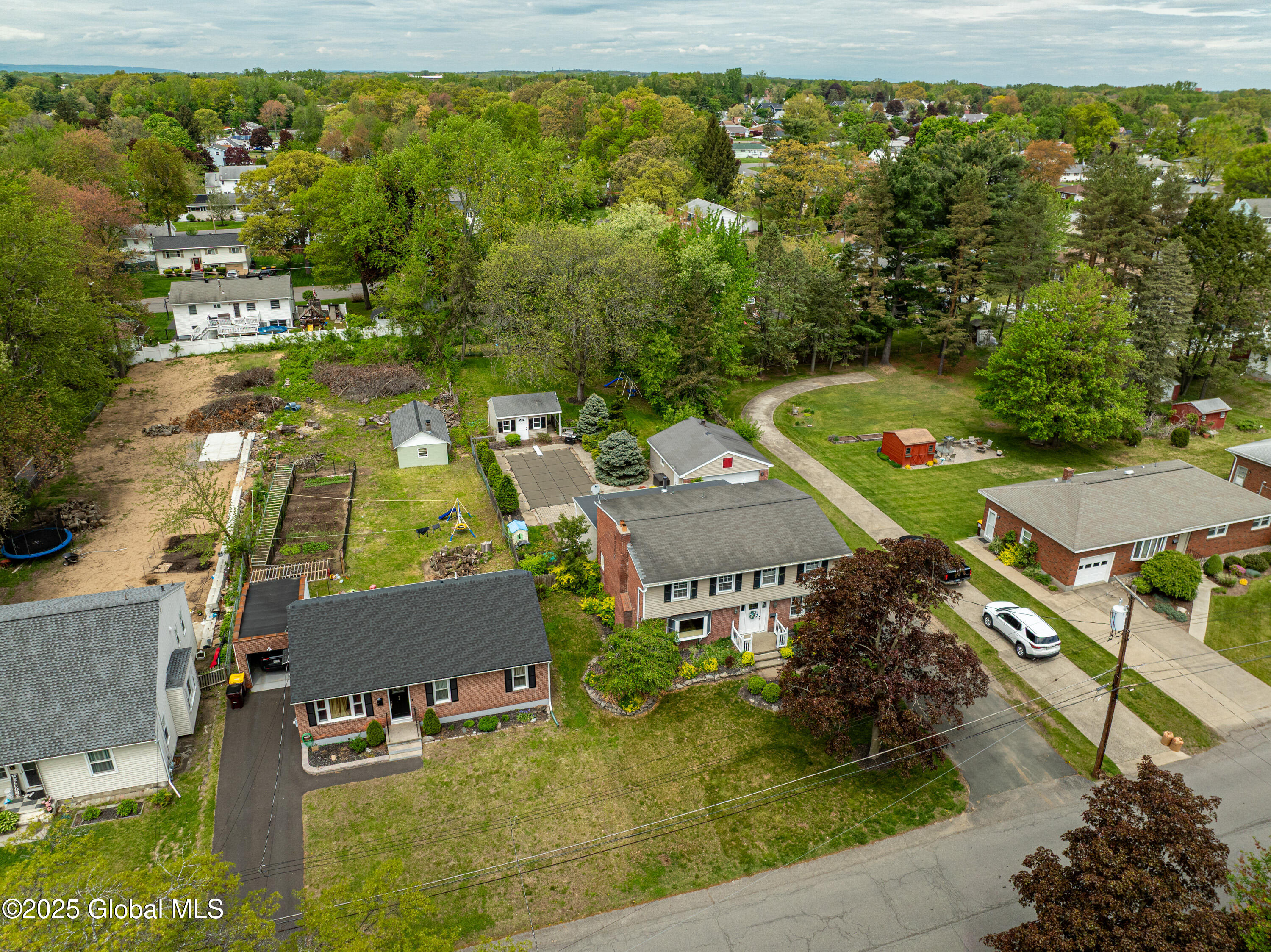 76 Mcnutt Avenue, Colonie, New York image 6
