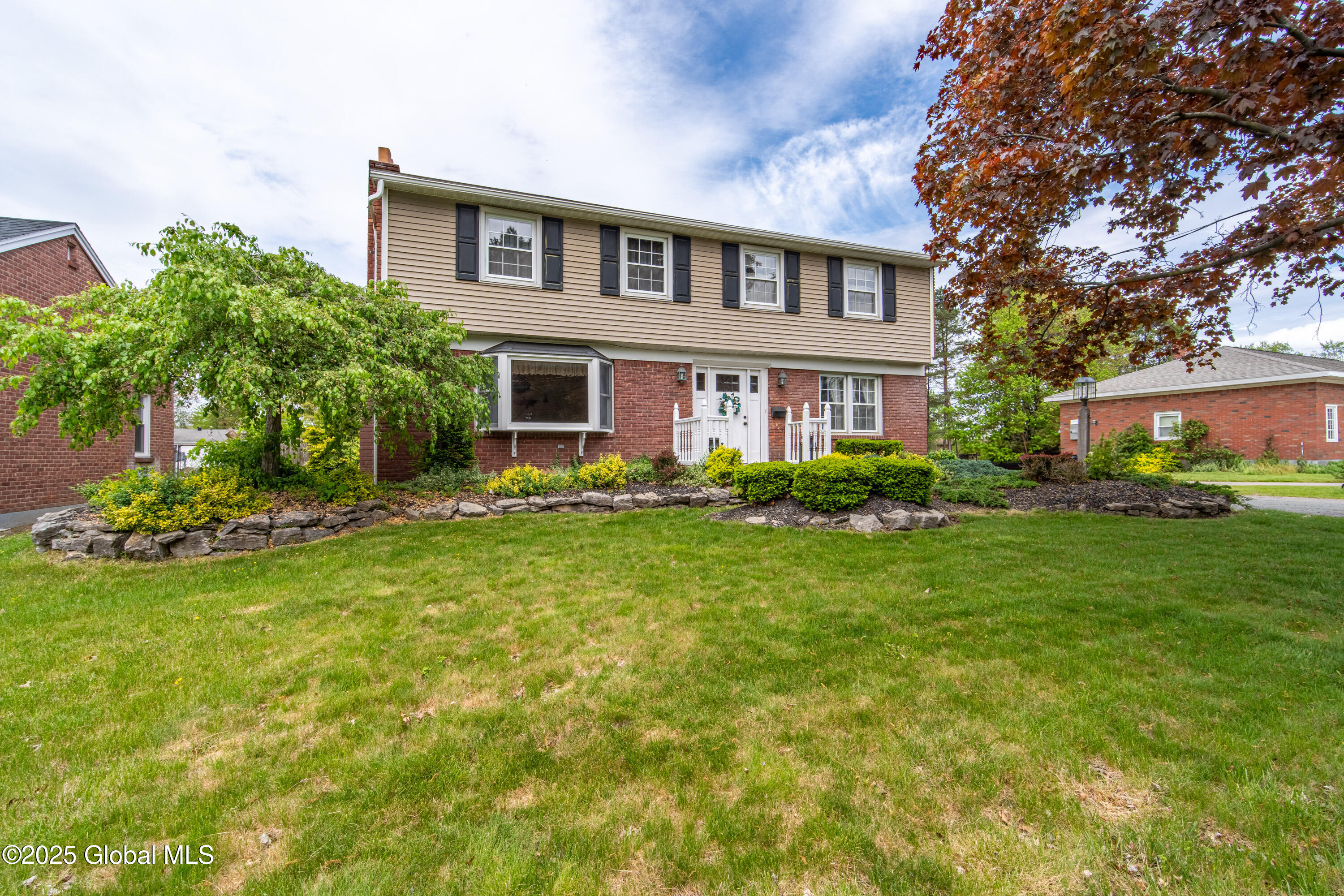 76 Mcnutt Avenue, Colonie, New York image 3