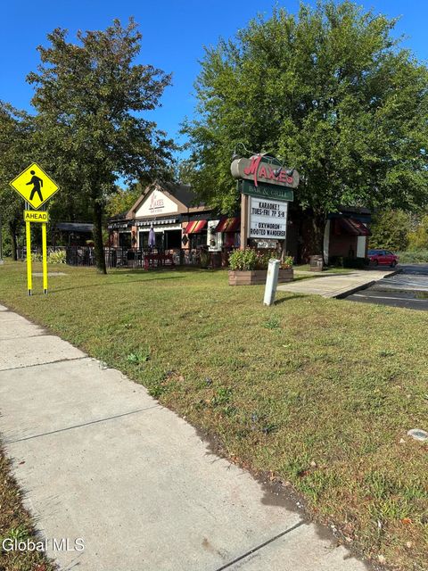 Photo of 240-242 Wolf Road, Colonie, NY 12205 (MLS # 202526771)