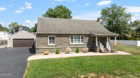 Homes For Sale - 25 Columbia Street<br/> Amsterdam, NY 12010