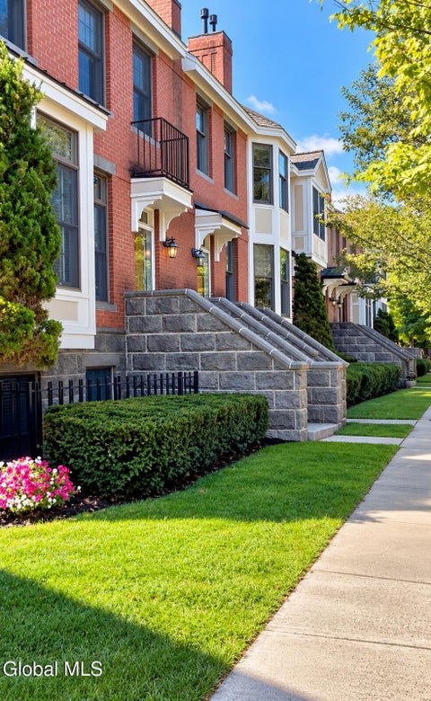 Townhouse For Sale - 150 High Rock Avenue<br/> Saratoga Springs, NY 12866