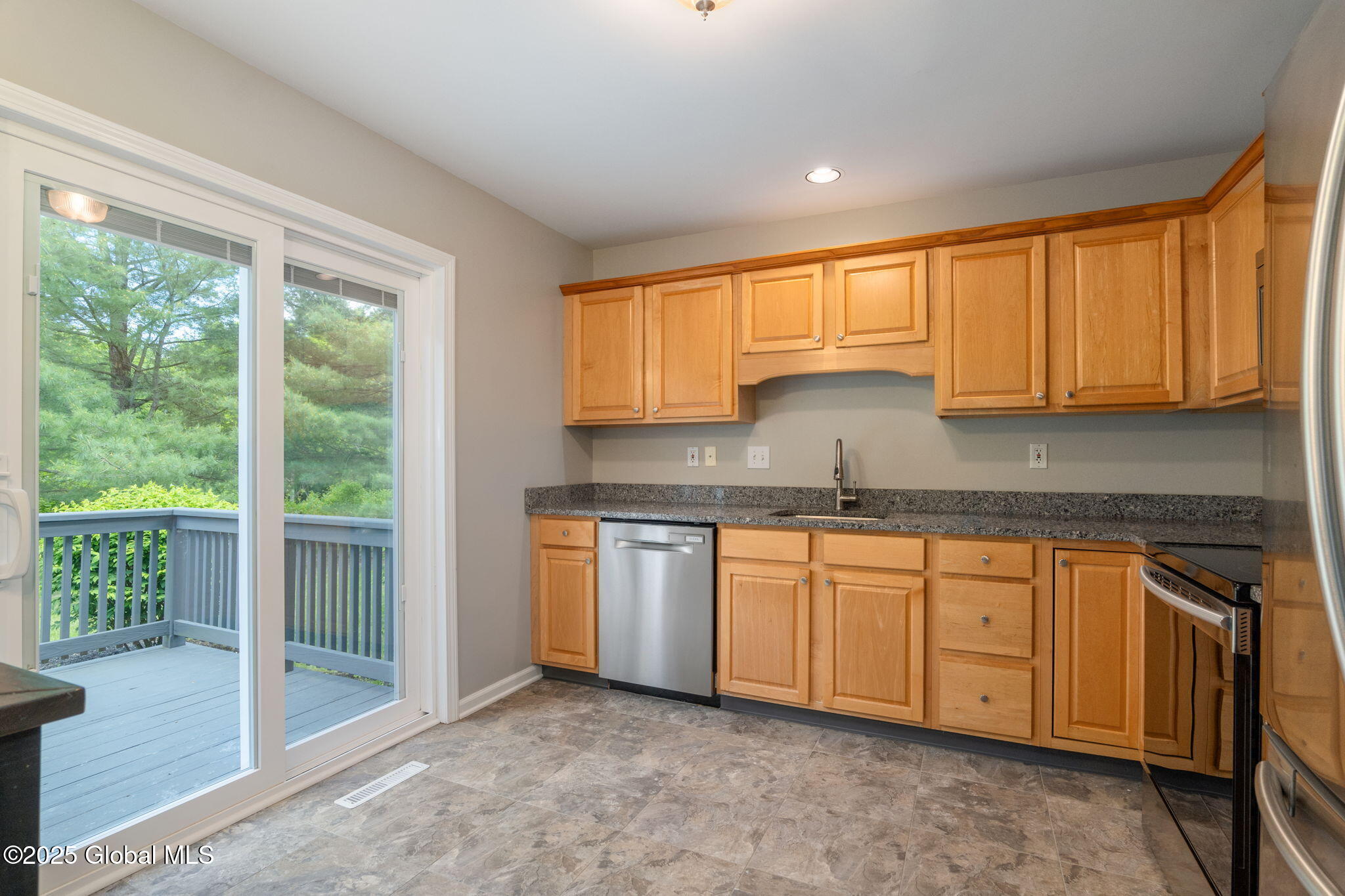 11 Wesley Place, Voorheesville, New York image 8