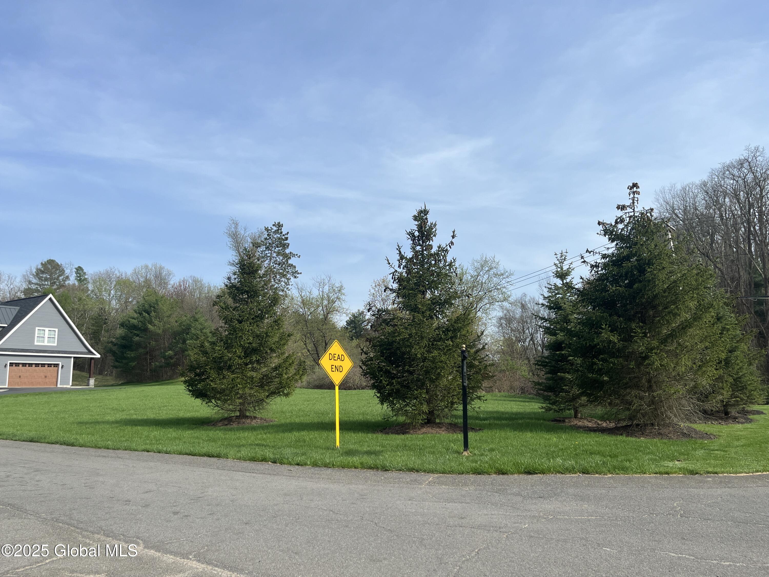 811 Waldens Pond Road, Albany, New York image 2