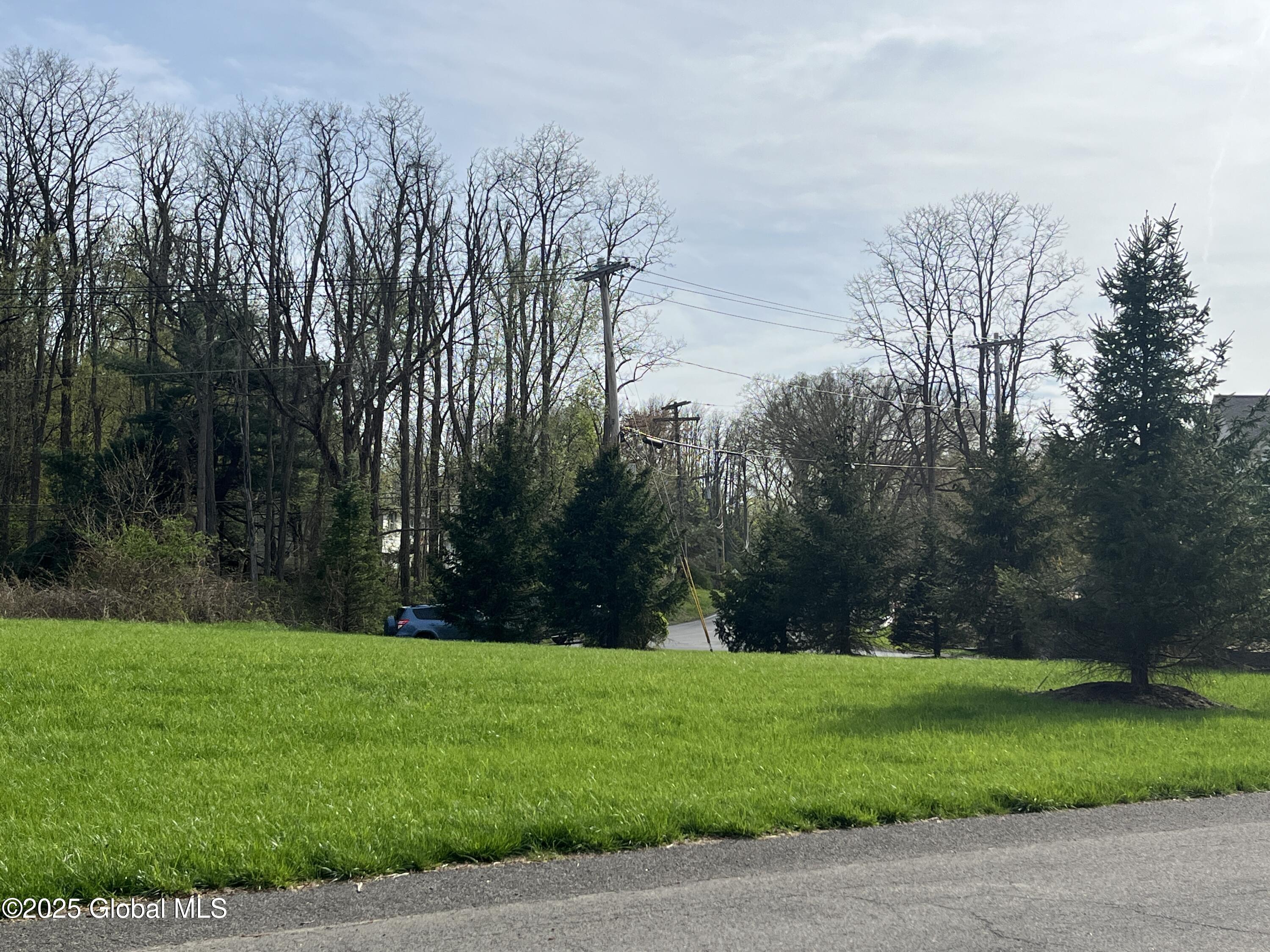811 Waldens Pond Road, Albany, New York image 9