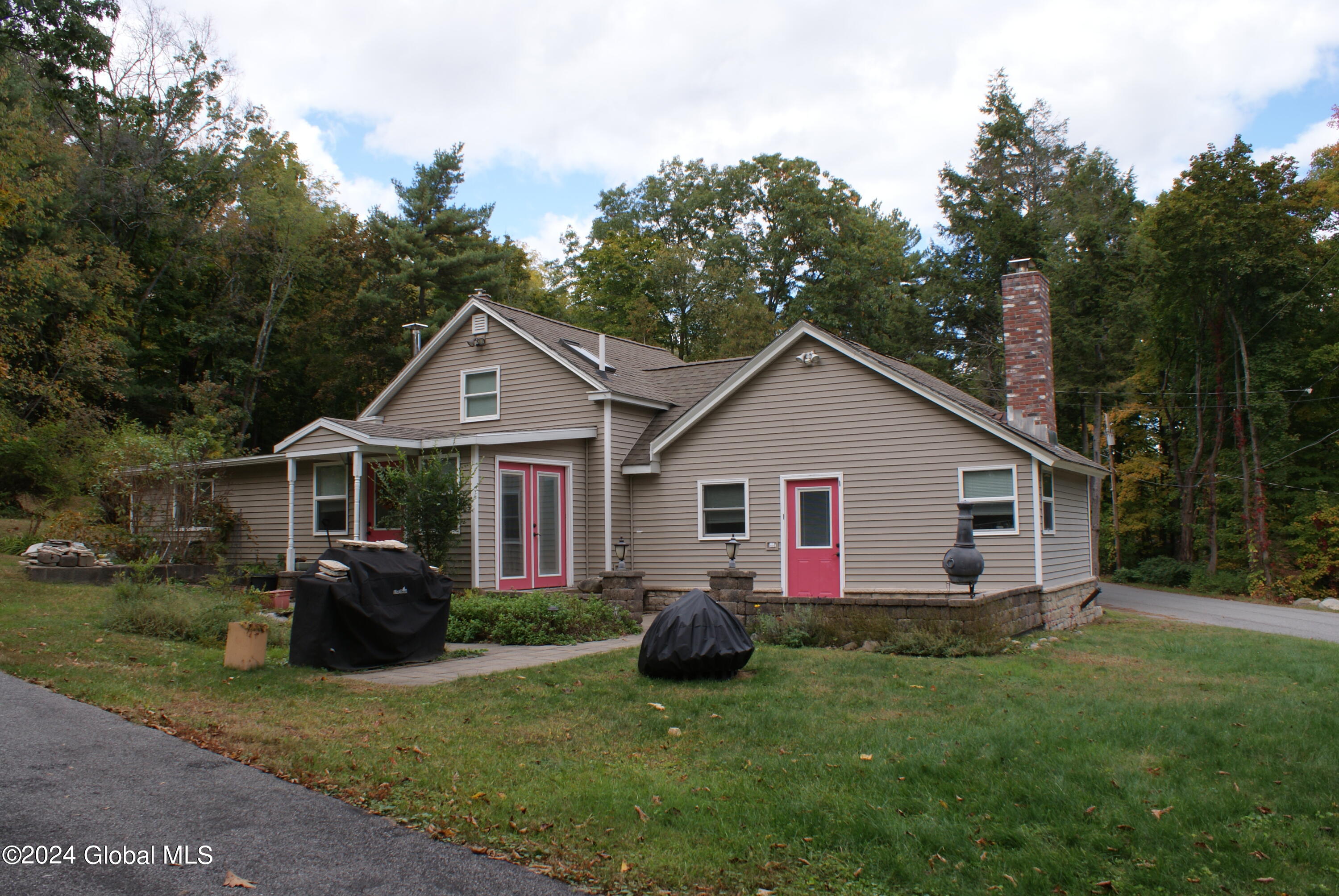 17 Sagamore Street, Lake George, New York image 1