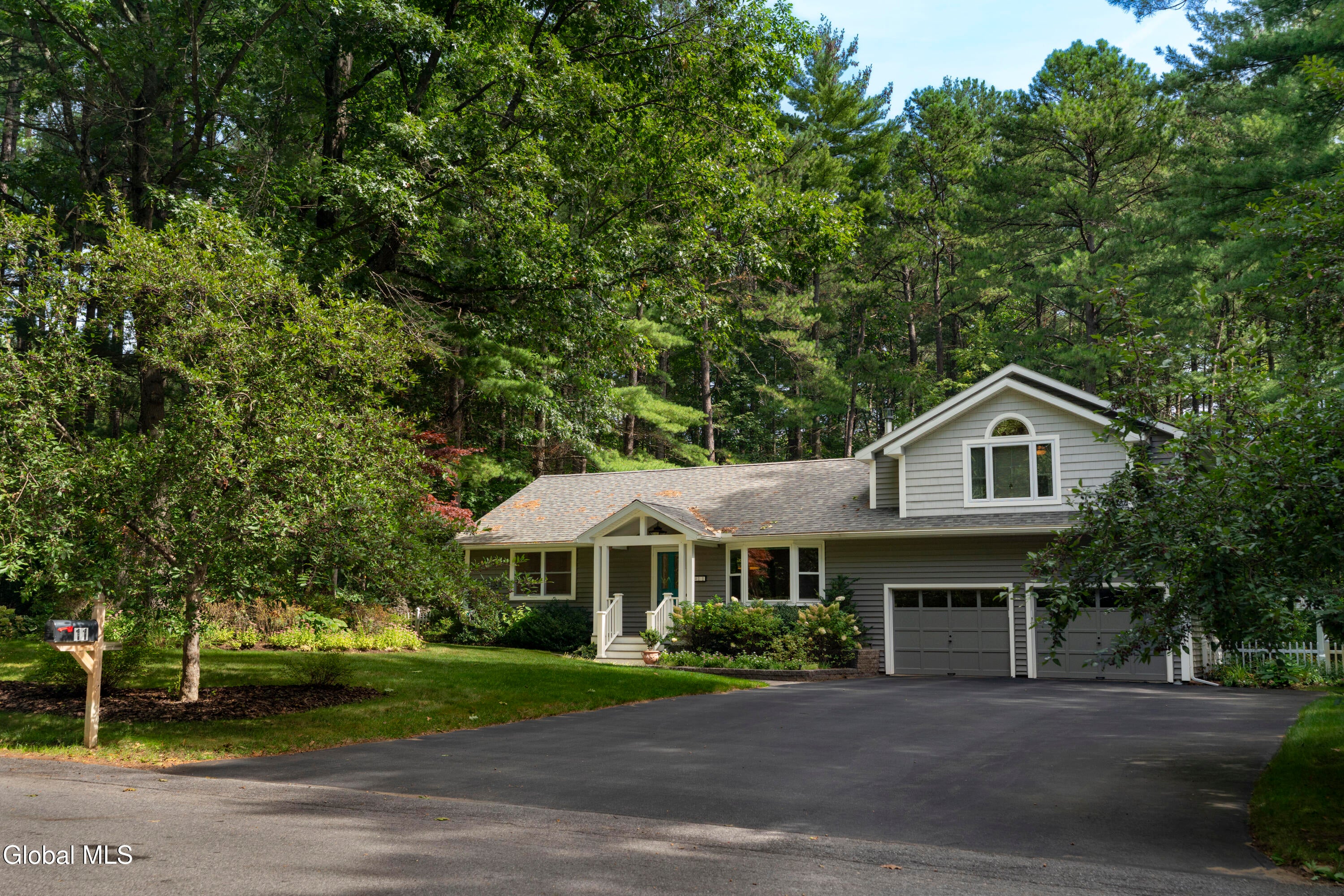 11 Hallak Drive
