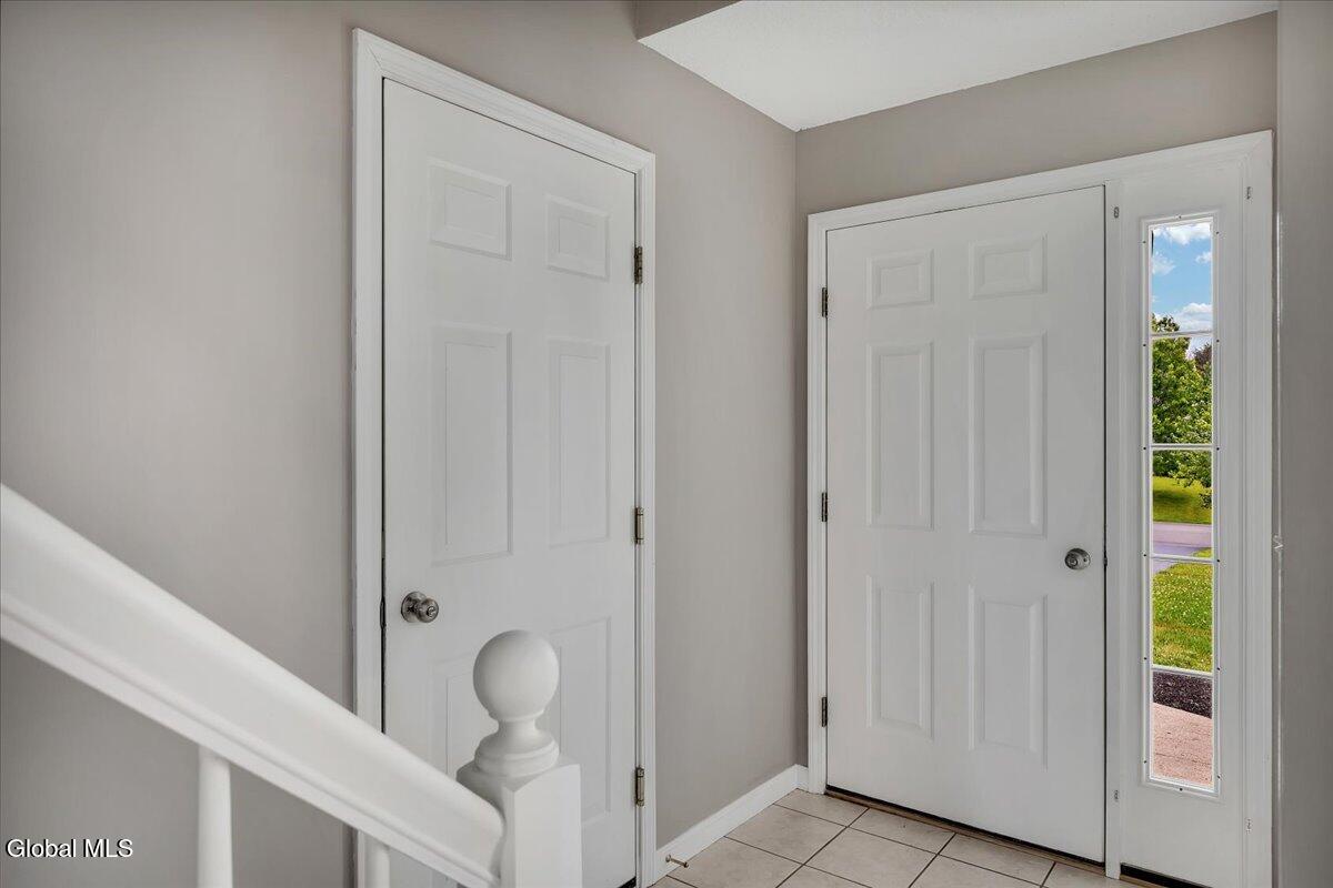 42A Raylinsky Lane