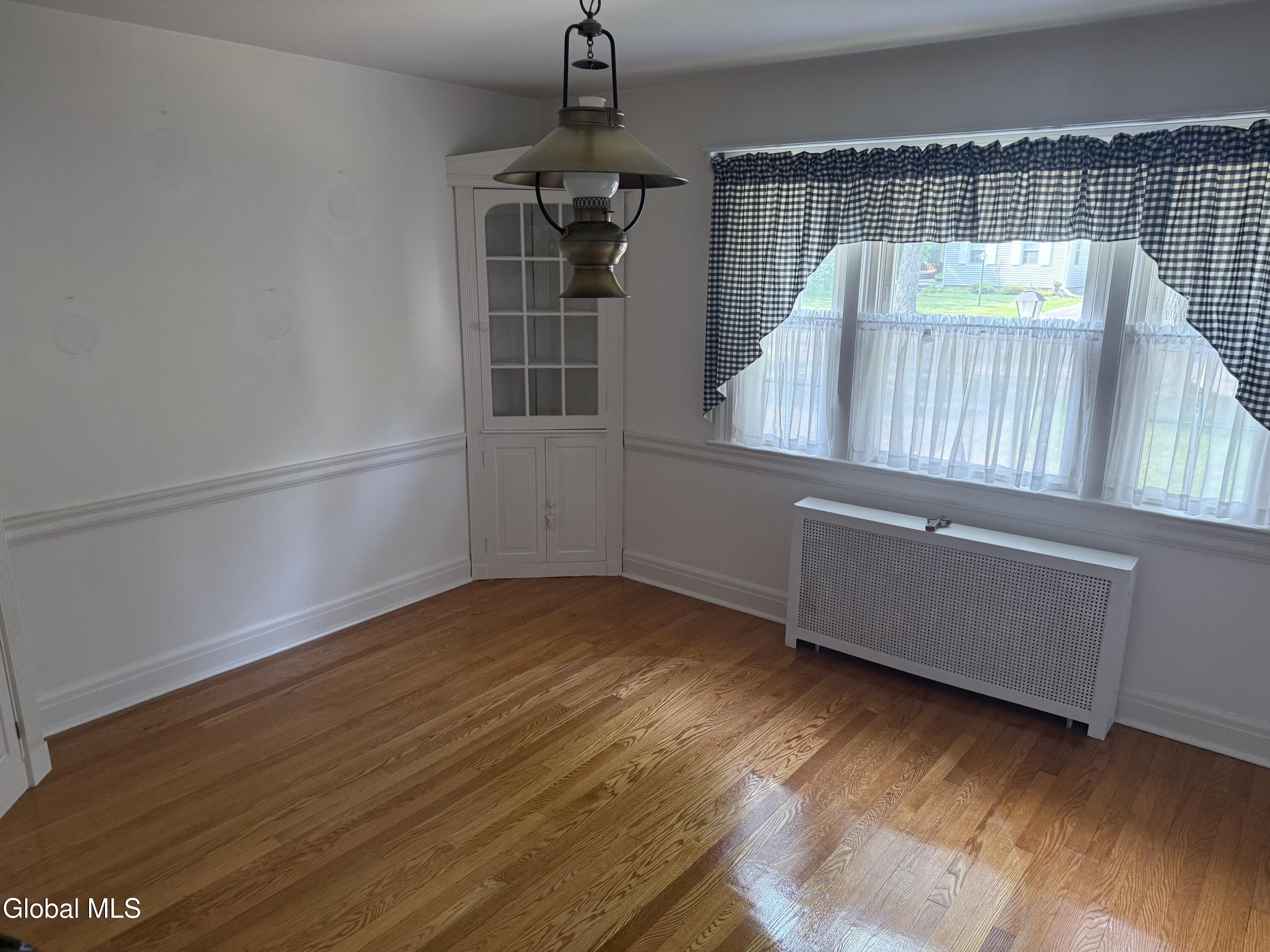 Niskayuna, New York 12309, United States, 4 Bedrooms Bedrooms, ,2 BathroomsBathrooms,Residential,Active,189568