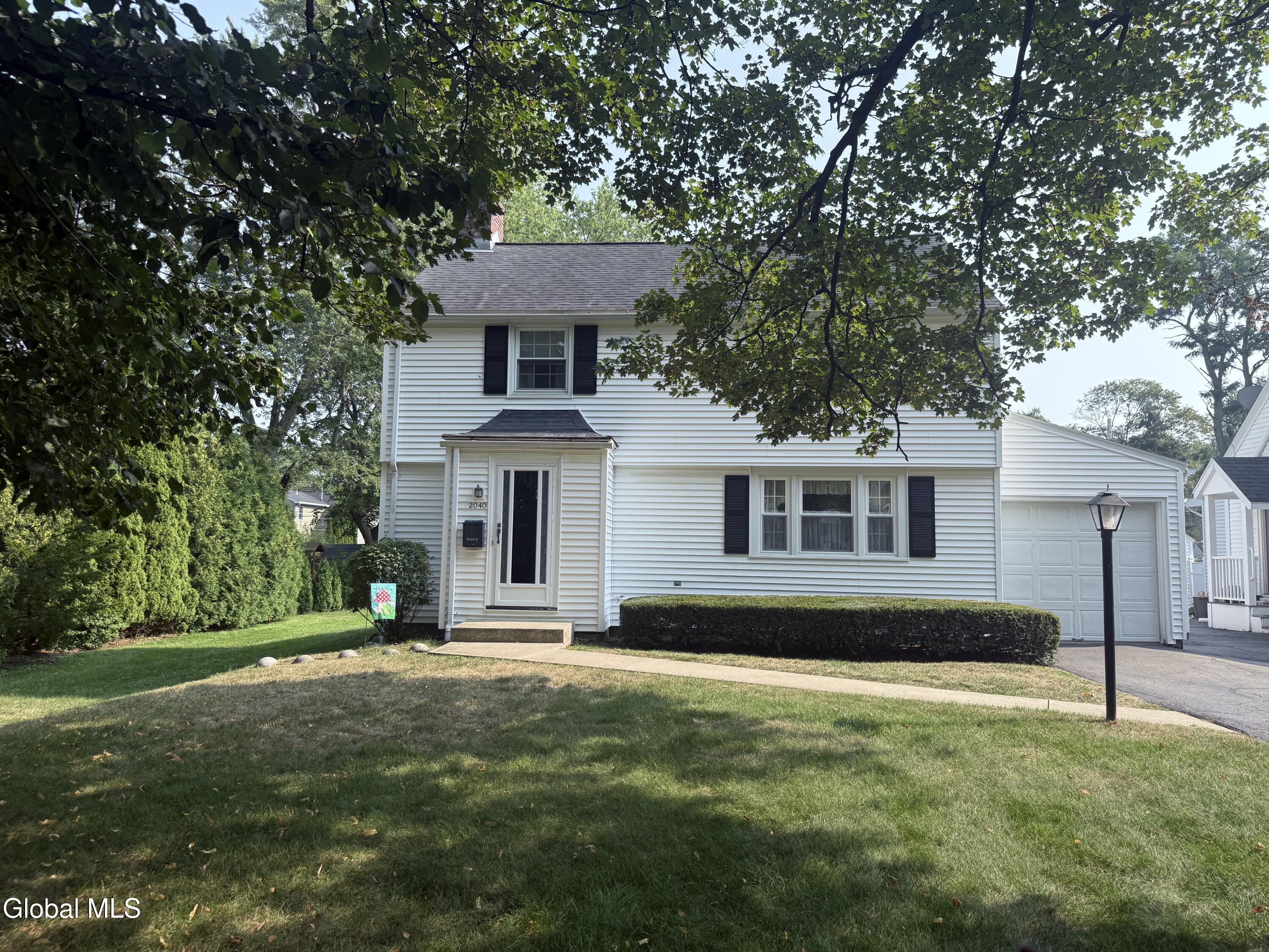 Niskayuna, New York 12309, United States, 4 Bedrooms Bedrooms, ,2 BathroomsBathrooms,Residential,Active,189568