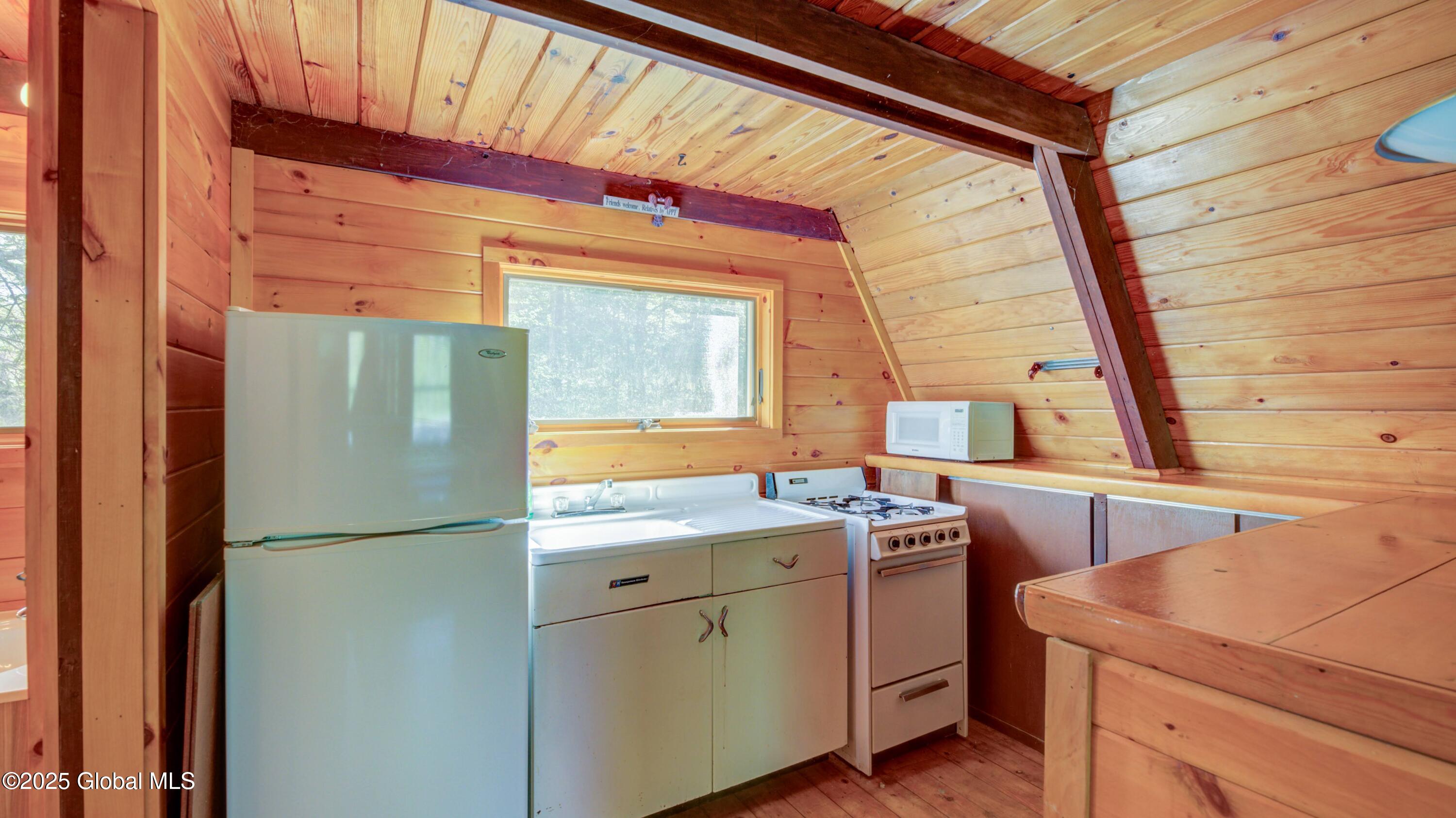 103 Pine Cone Lane, Lake Pleasant, New York image 36