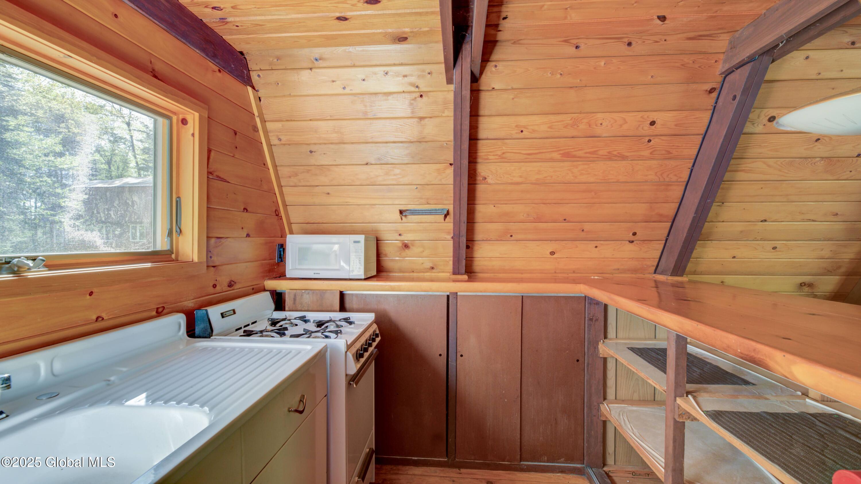 103 Pine Cone Lane, Lake Pleasant, New York image 39