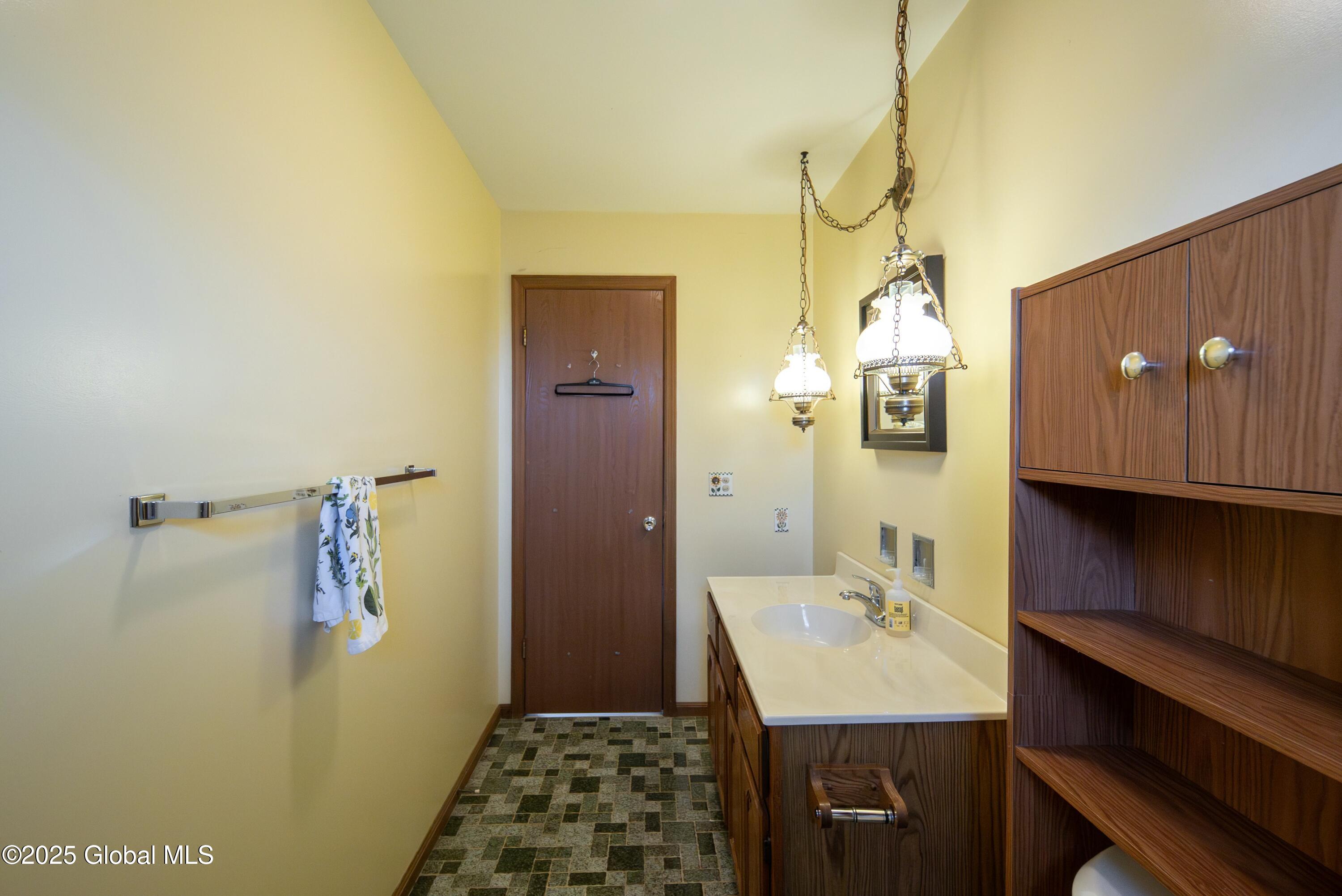 24 Miller Road, Latham, New York image 16